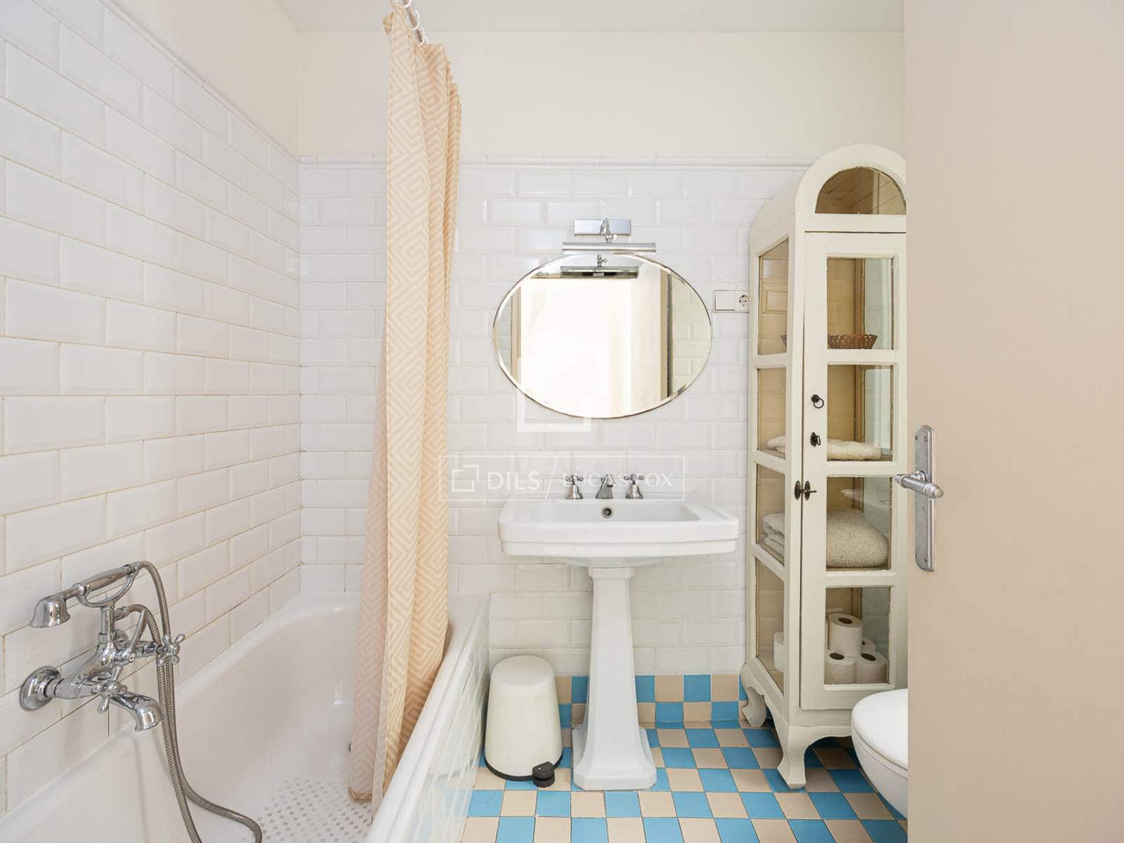 2 soverom Leilighet til leie i Barcelona by - € 2 950 (Ref: 9991798)