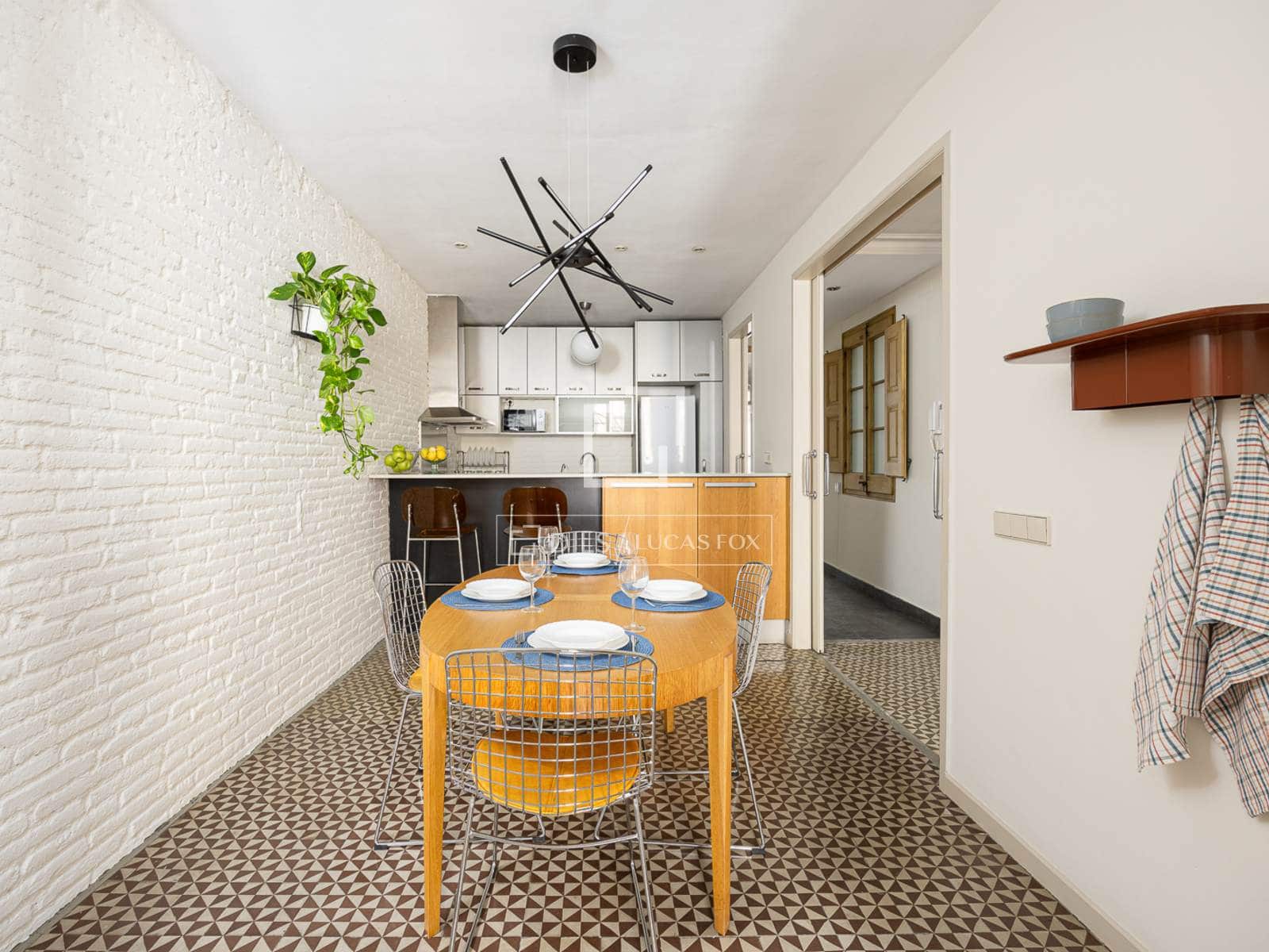2 soverom Leilighet til leie i Barcelona by - € 2 950 (Ref: 9991798)