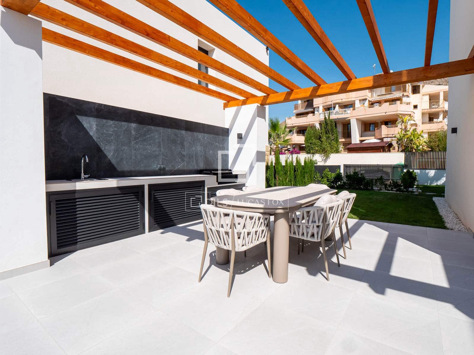 3 soveværelse Villa til salg i Finestrat med swimmingpool garage - € 1.195.000 (Ref: 9991799)