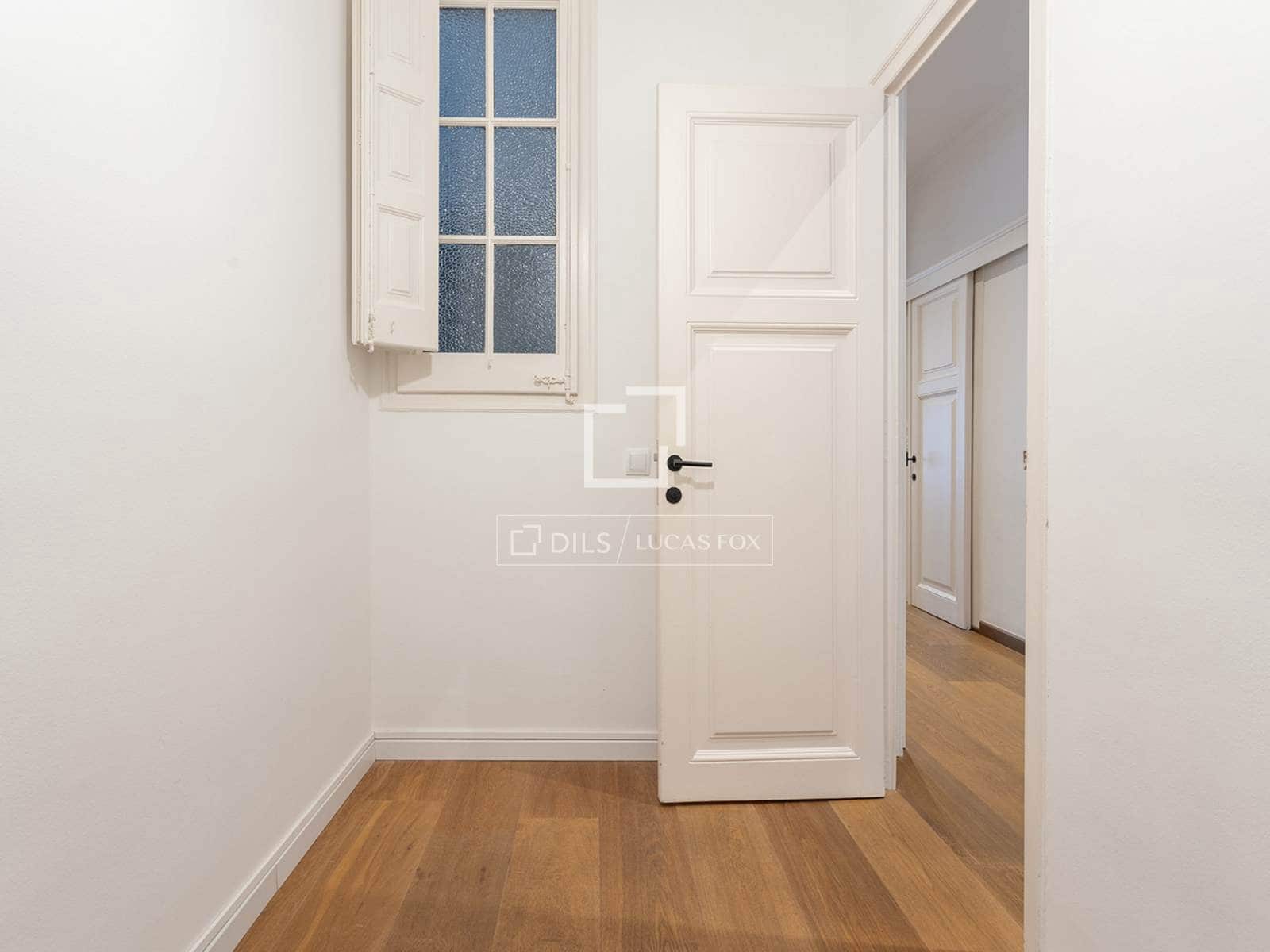 3 slaapkamer Appartement te koop in Barcelona stad - € 1.600.000 (Ref: 9991803)