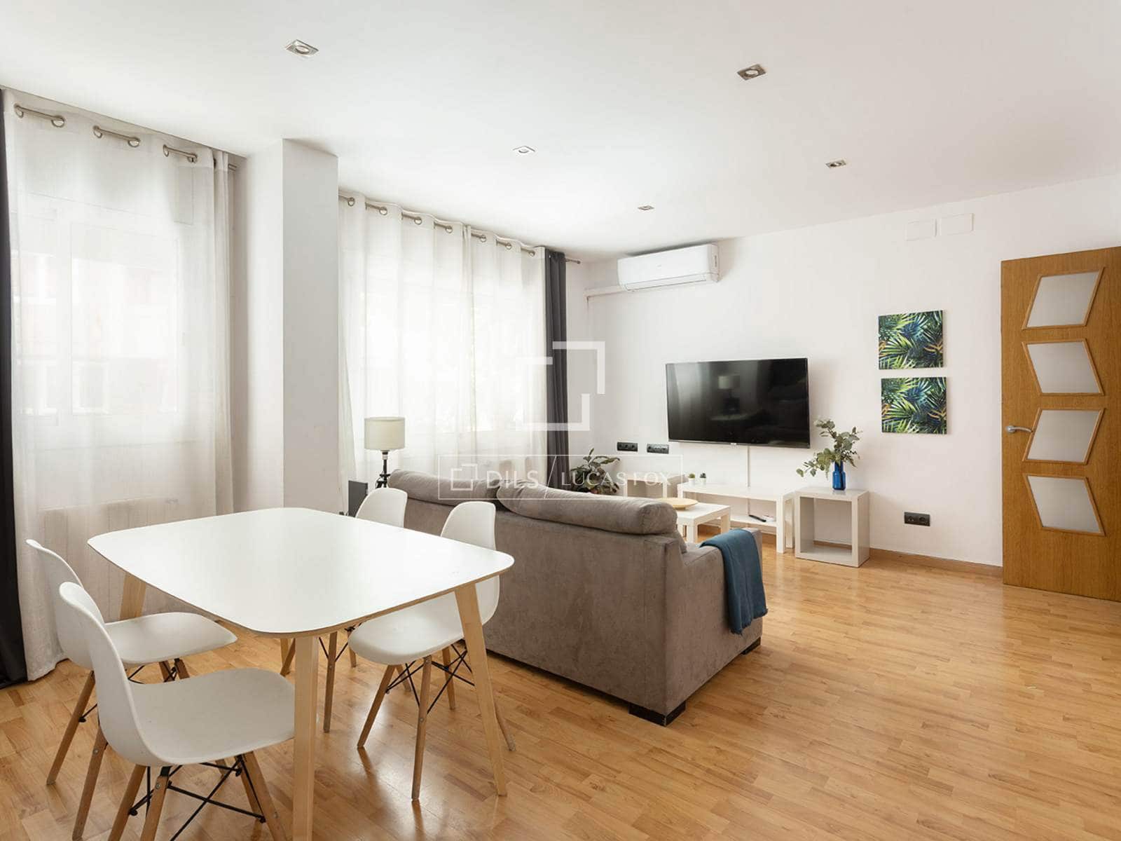 2 soveværelse Lejlighed til salg i Barcelona by - € 399.000 (Ref: 9991804)