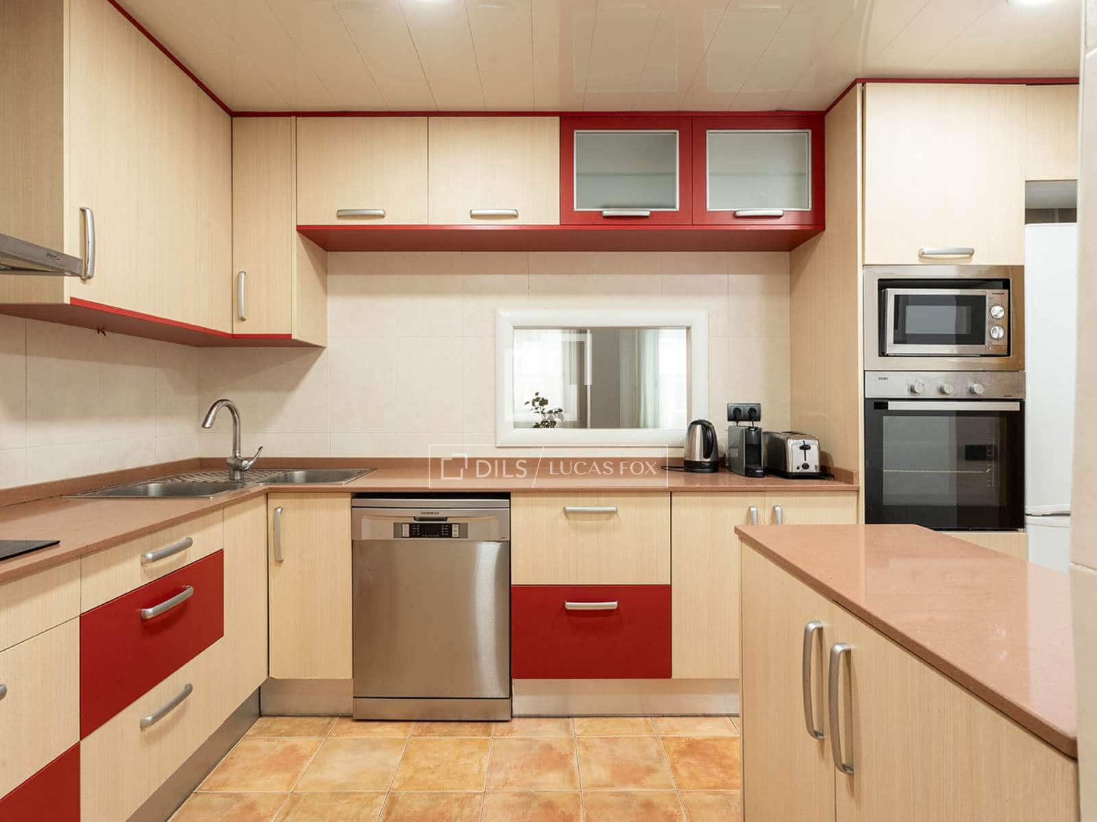 2 soveværelse Lejlighed til salg i Barcelona by - € 399.000 (Ref: 9991804)