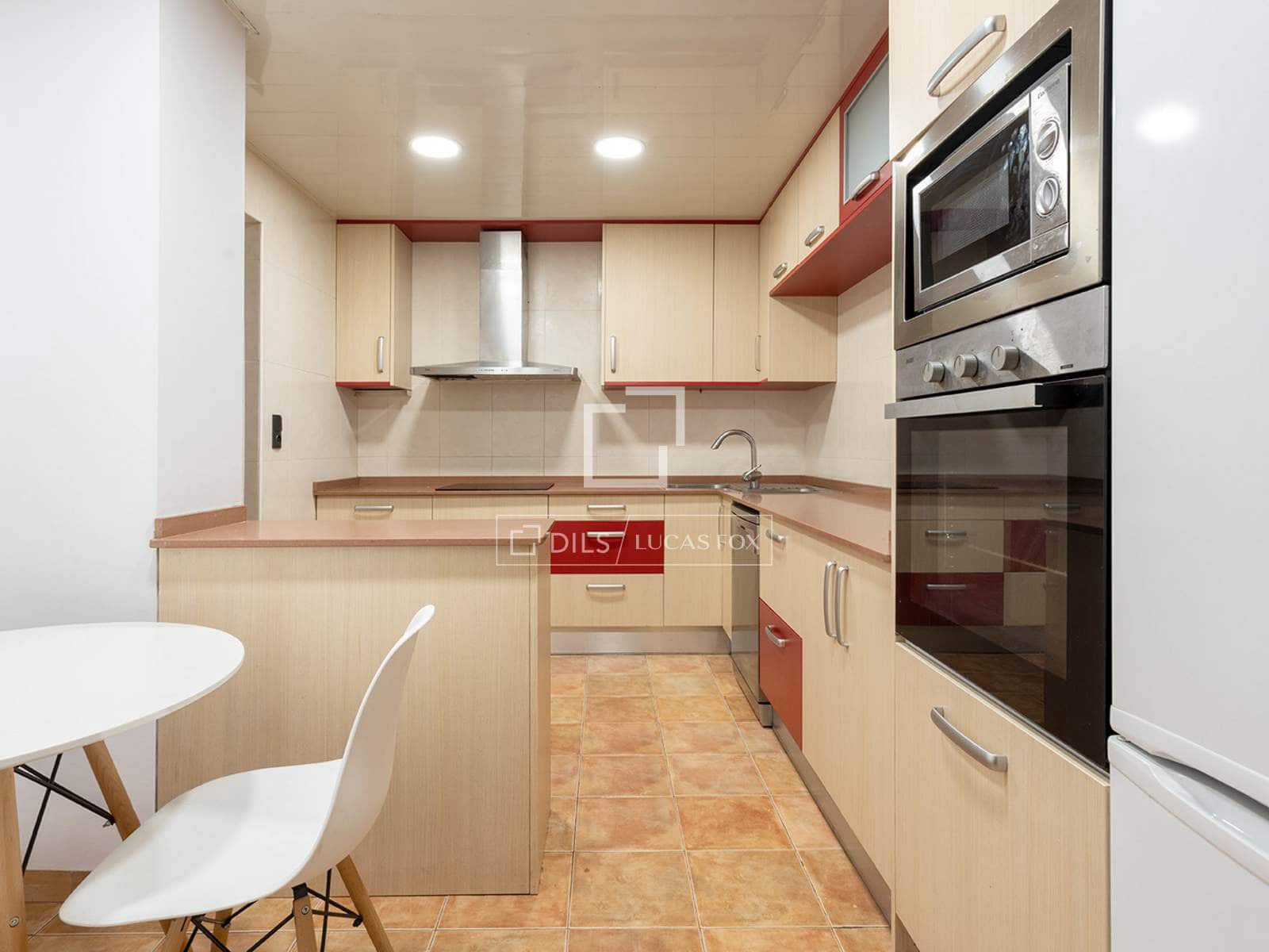 2 soveværelse Lejlighed til salg i Barcelona by - € 399.000 (Ref: 9991804)