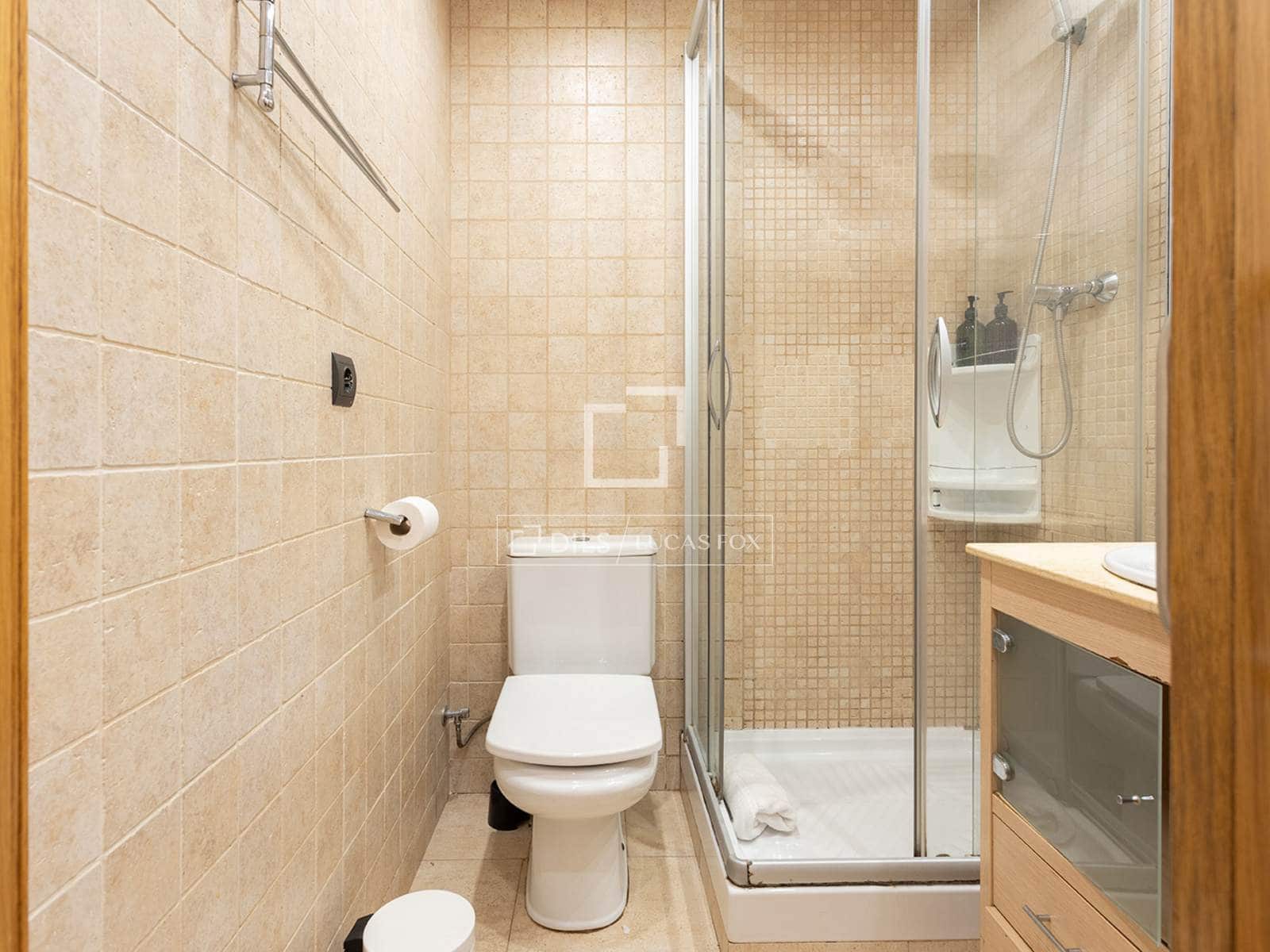 2 soveværelse Lejlighed til salg i Barcelona by - € 399.000 (Ref: 9991804)