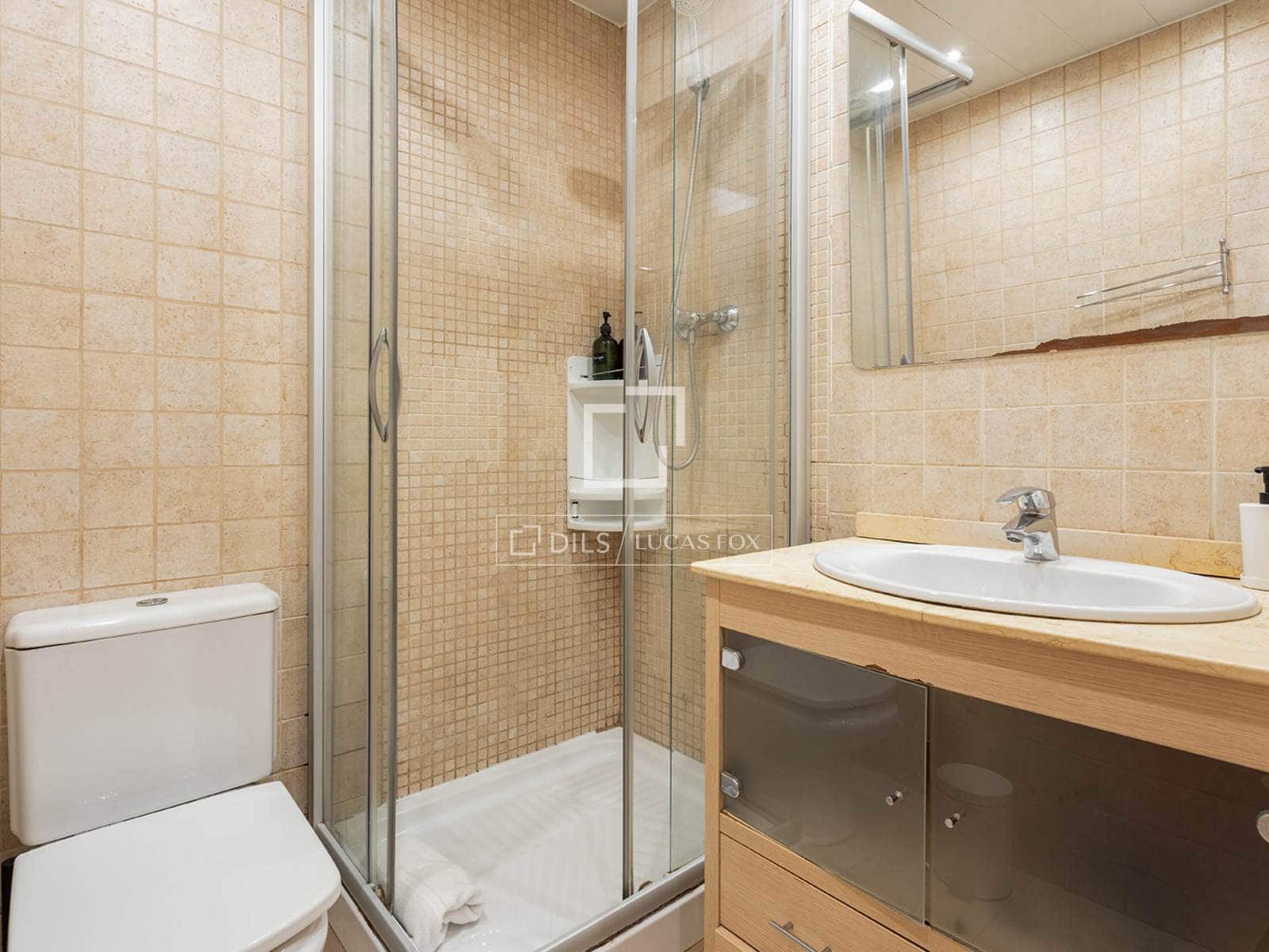 2 soveværelse Lejlighed til salg i Barcelona by - € 399.000 (Ref: 9991804)