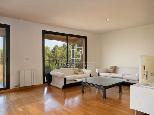 8 bedroom Villa for sale in Sant Julià de Ramis with pool garage - € 750,000 (Ref: 9991952)