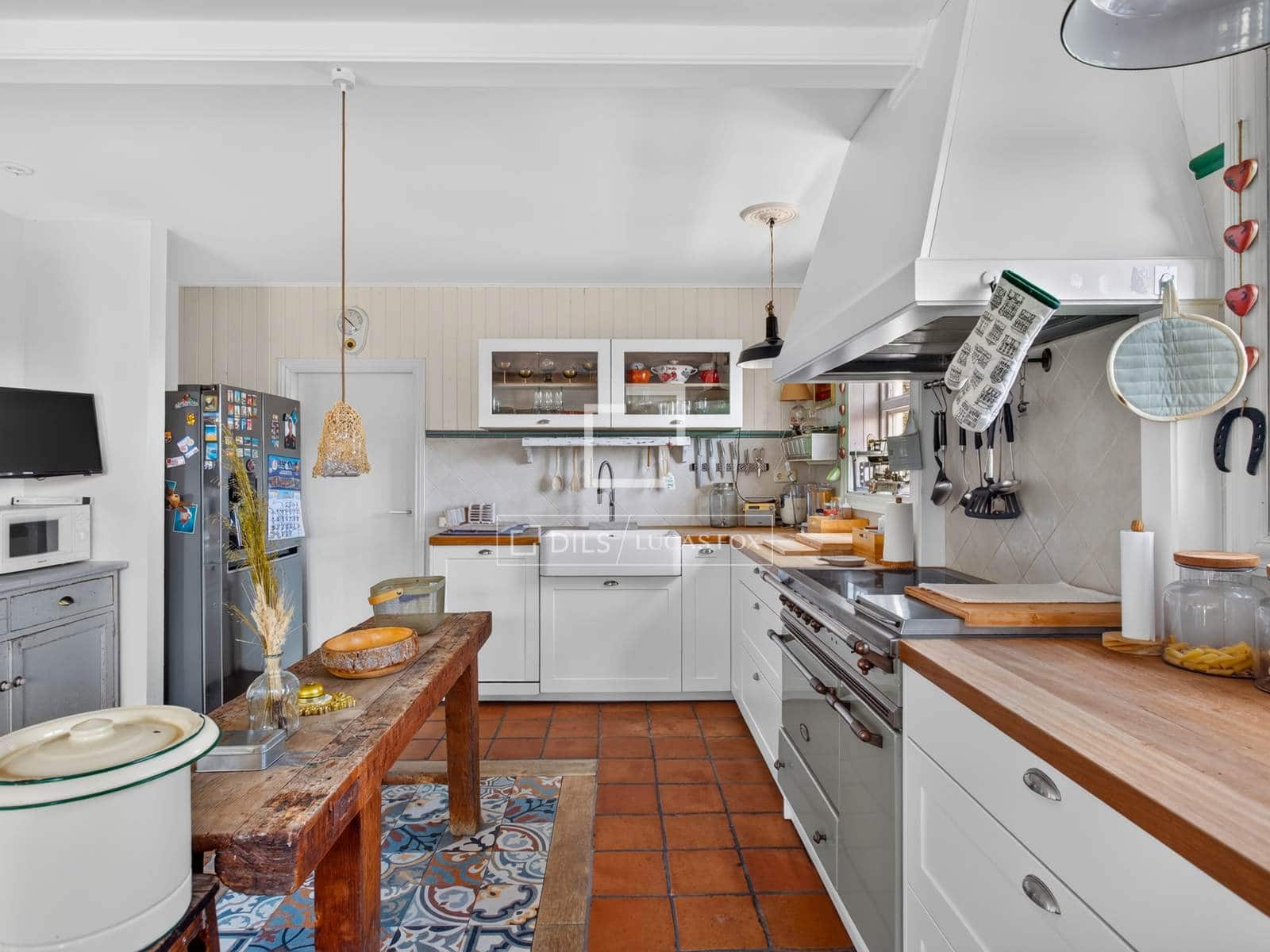 3 chambre Finca/Maison de Campagne à vendre à Vallromanes avec garage - 695 000 € (Ref: 9991953)