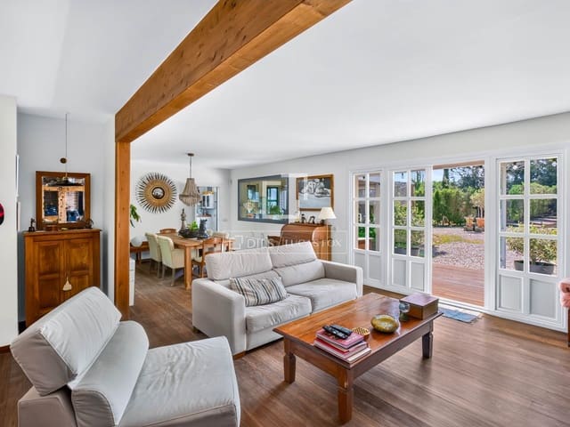 3 chambre Finca/Maison de Campagne à vendre à Vallromanes avec garage - 695 000 € (Ref: 9991953)