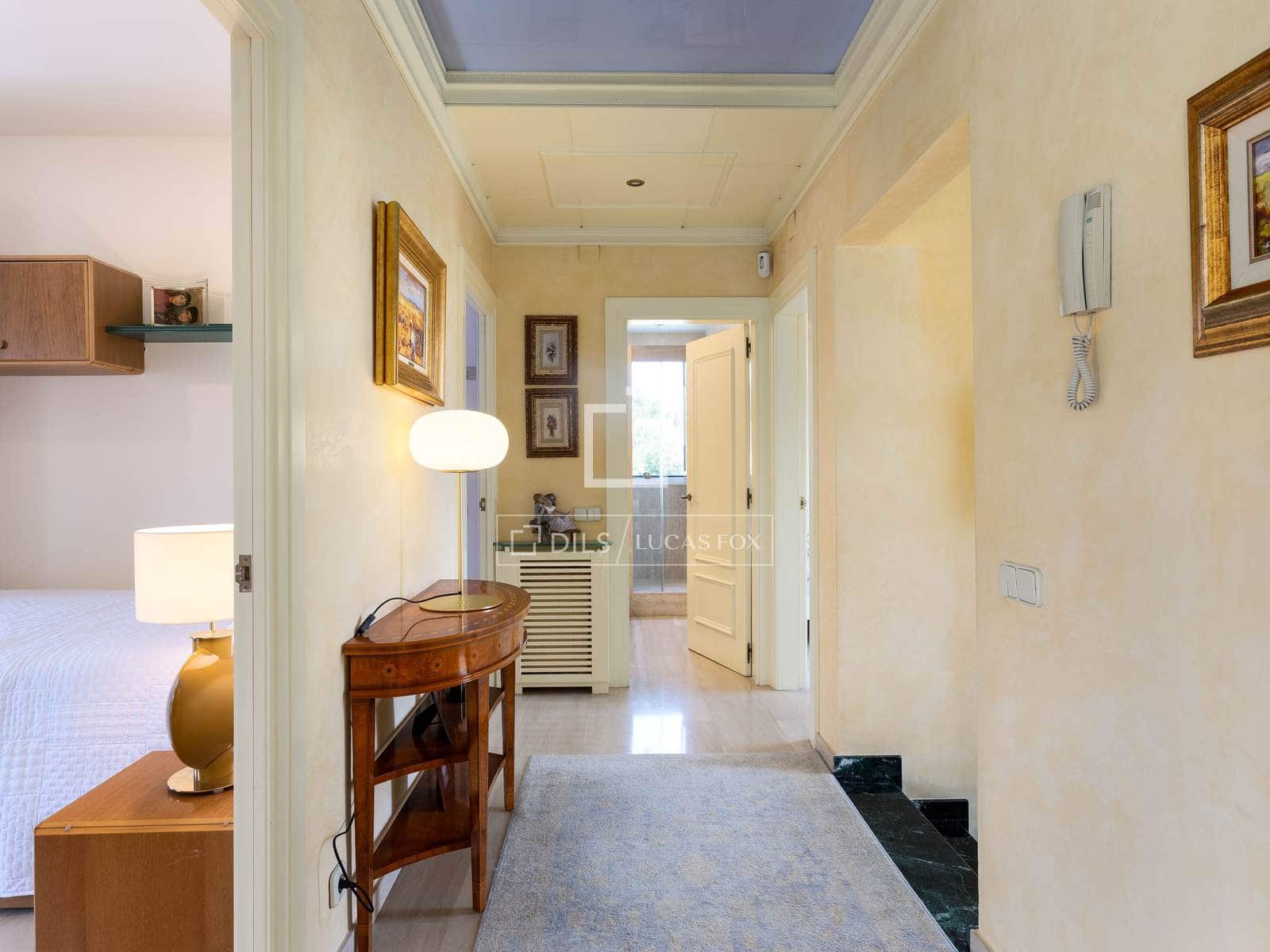5 bedroom Villa for sale in El Masnou with pool garage - € 1,290,000 (Ref: 9991954)