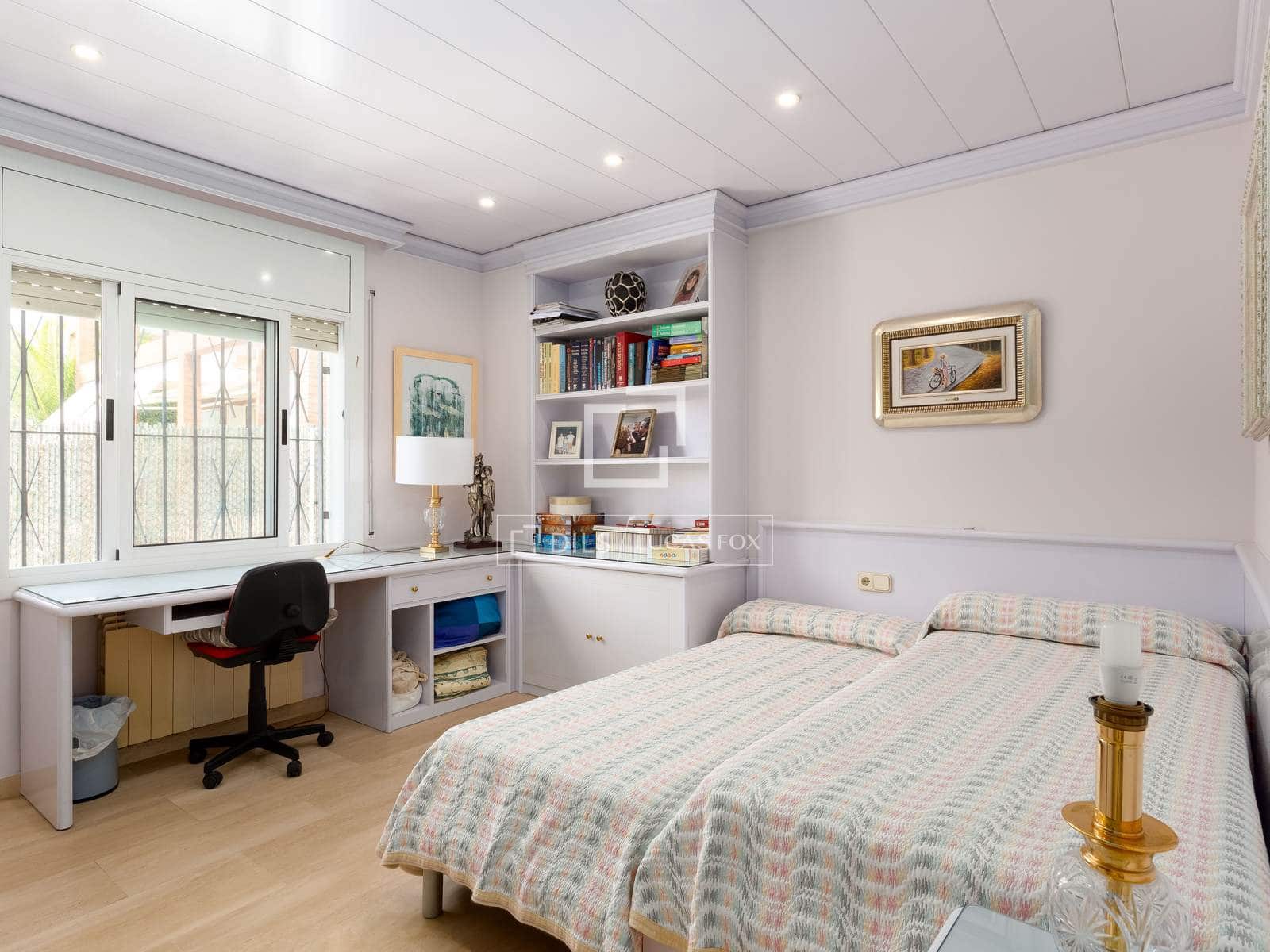 5 bedroom Villa for sale in El Masnou with pool garage - € 1,290,000 (Ref: 9991954)