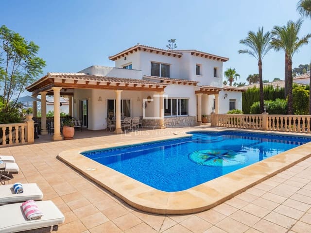 3 soveværelse Villa til salg i Javea / Xàbia med swimmingpool garage - € 1.035.000 (Ref: 9993568)