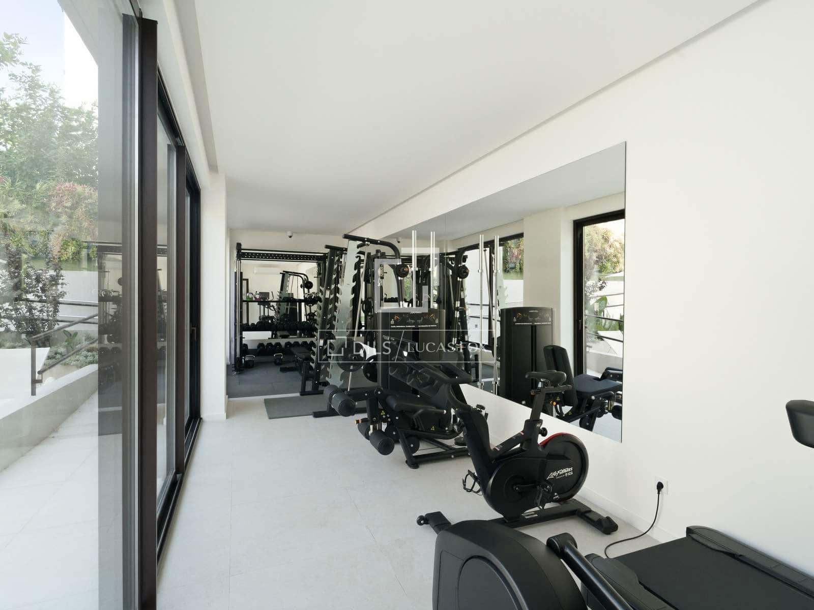3 soverom Penthouse til salgs i Palma de Mallorca med svømmebasseng garasje - € 2 599 000 (Ref: 9993631)