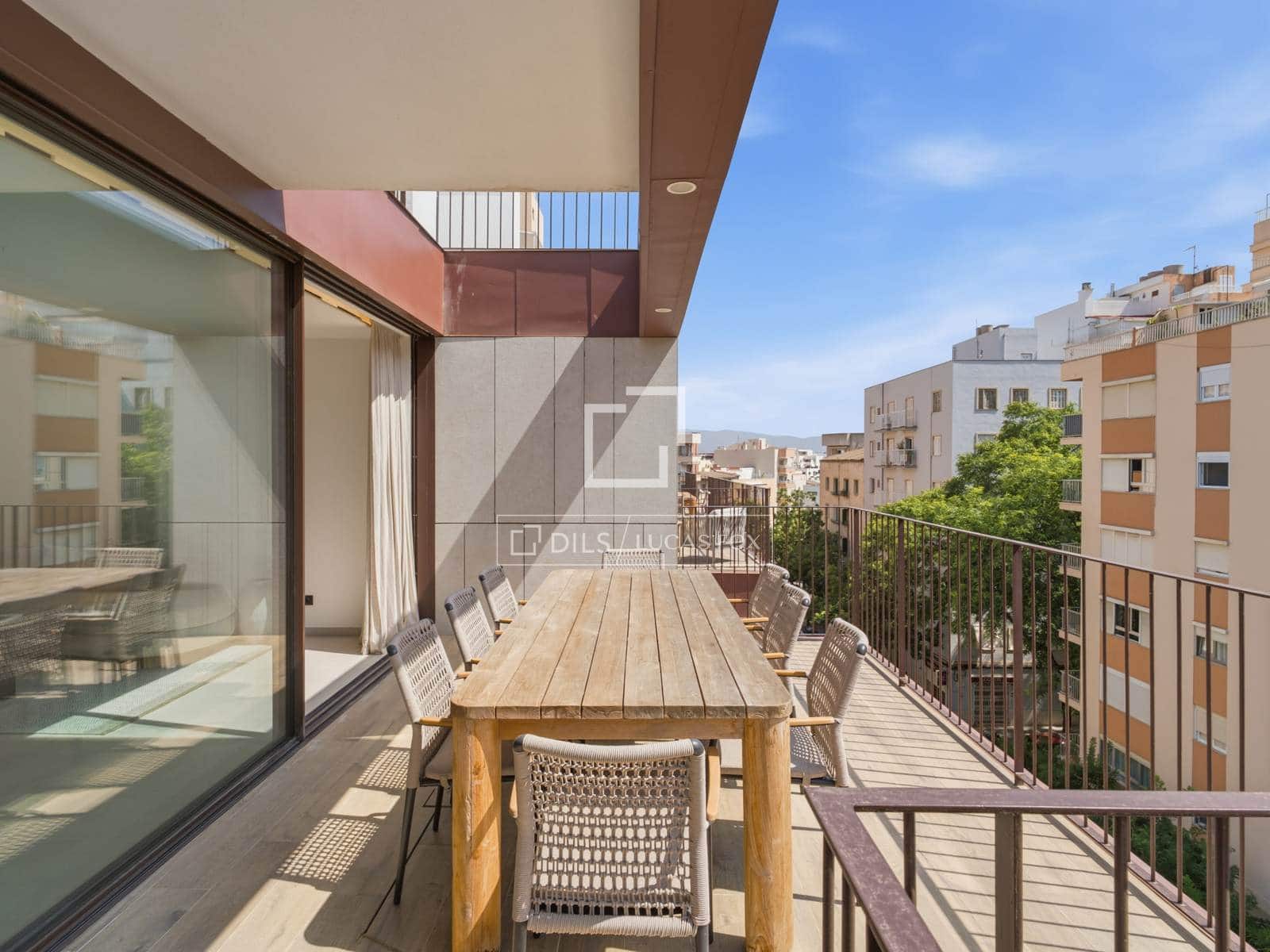 3 soverom Penthouse til salgs i Palma de Mallorca med svømmebasseng garasje - € 2 599 000 (Ref: 9993631)