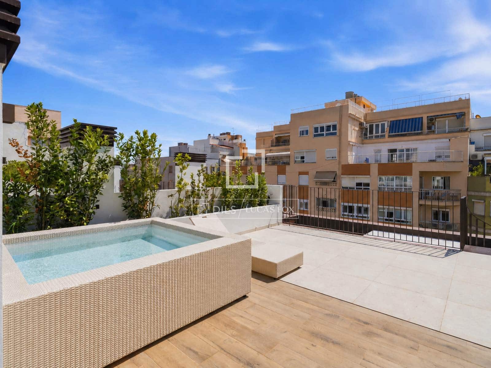 3 soverom Penthouse til salgs i Palma de Mallorca med svømmebasseng garasje - € 2 599 000 (Ref: 9993631)