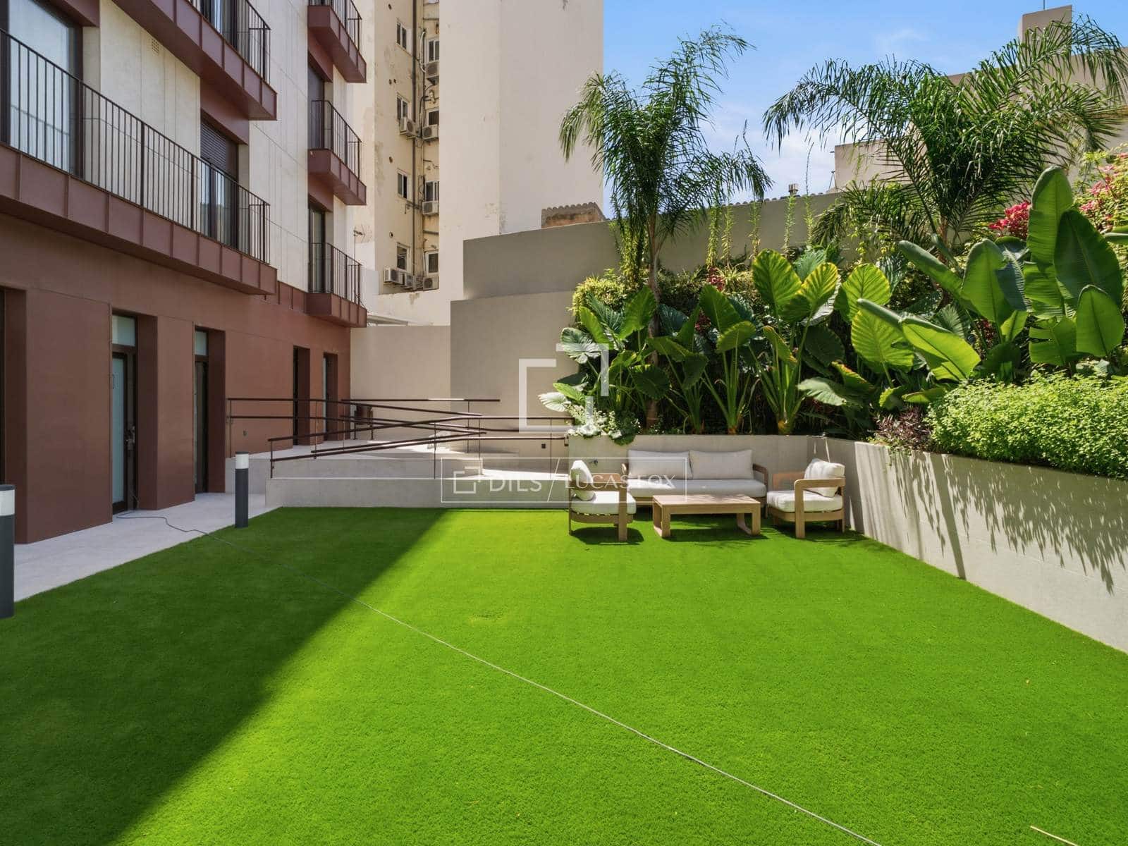 3 soverom Penthouse til salgs i Palma de Mallorca med svømmebasseng garasje - € 2 599 000 (Ref: 9993631)