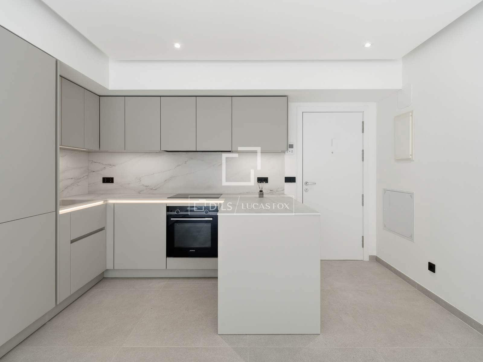 Apartamento de 3 habitaciones en Palma de Mallorca en venta con piscina garaje - 1.399.000 € (Ref: 9993632)
