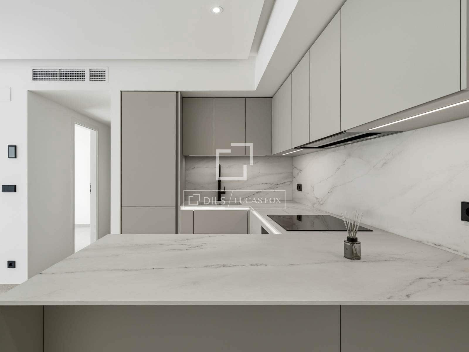 Apartamento de 3 habitaciones en Palma de Mallorca en venta con piscina garaje - 1.399.000 € (Ref: 9993632)