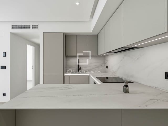 Apartamento de 3 habitaciones en Palma de Mallorca en venta con piscina garaje - 1.399.000 € (Ref: 9993632)