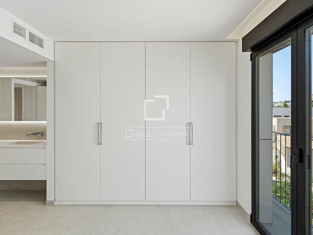 1 slaapkamer Appartement te koop in Palma de Mallorca met zwembad garage - € 699.000 (Ref: 9993634)
