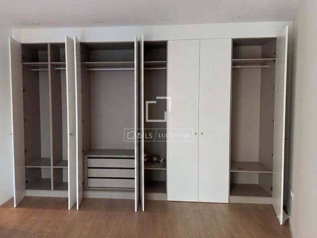 Chalet de 5 habitaciones en Sanxenxo en venta - 1.000.000 € (Ref: 9994670)