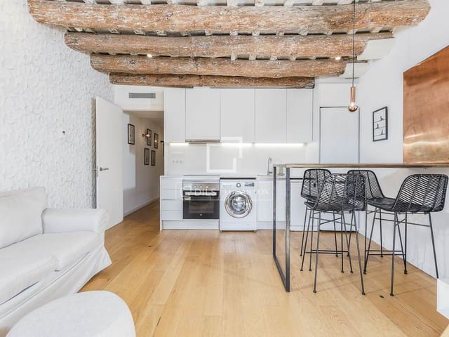 2 soverom Leilighet til salgs i Sant Pere, Santa Caterina i La Ribera, Barcelona by - € 420 000 (Ref: 9995912)