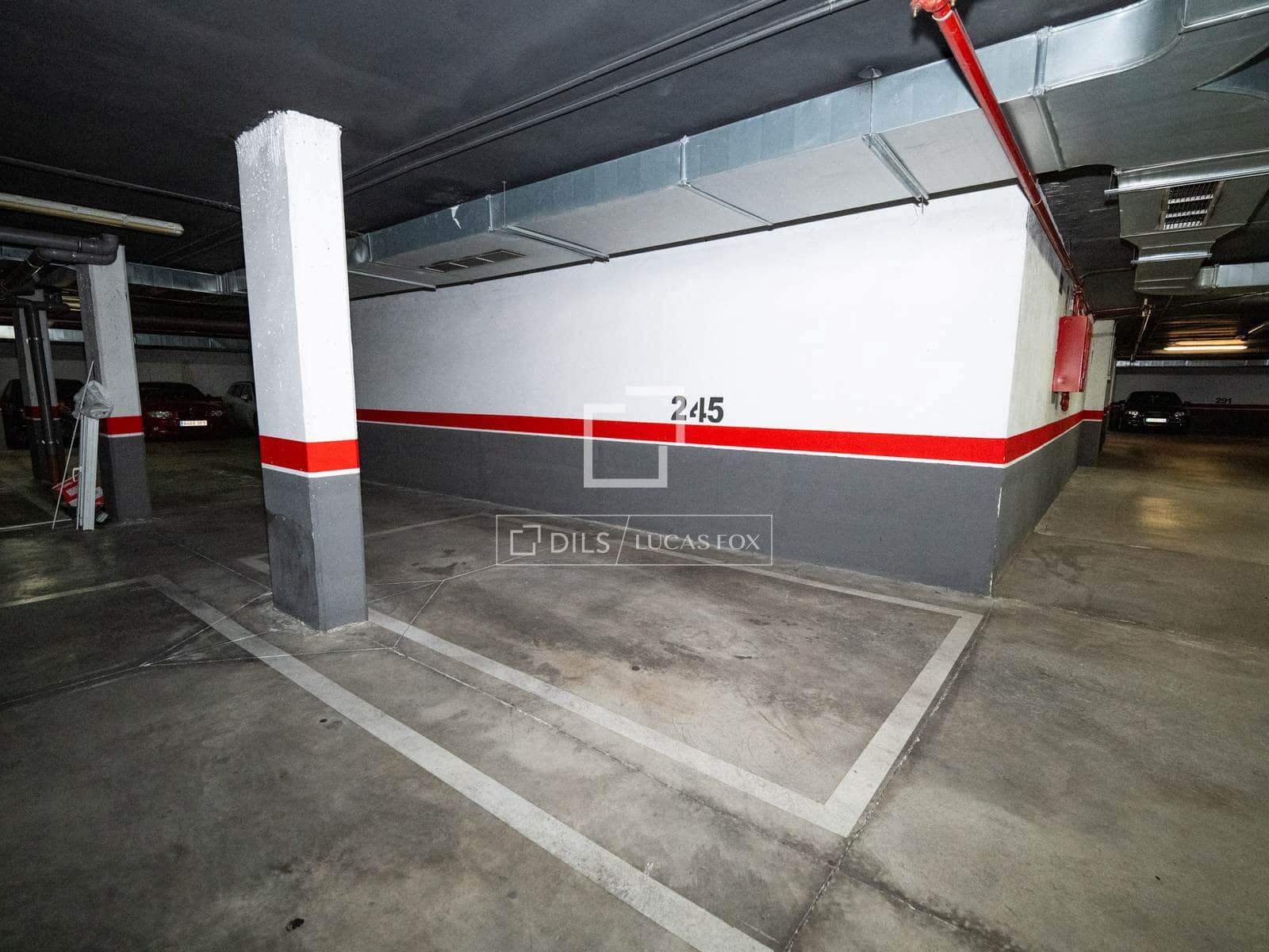 Appartement de 2 chambres à louer à Madrid ville avec piscine garage - 1 400 € (Ref: 9995913)