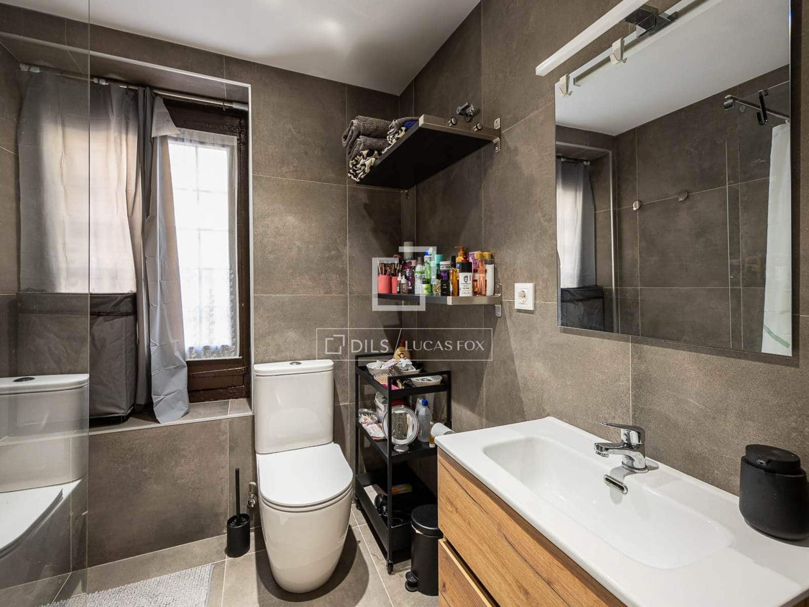 2 soverom Leilighet til leie i Barcelona by - € 1 900 (Ref: 9996024)