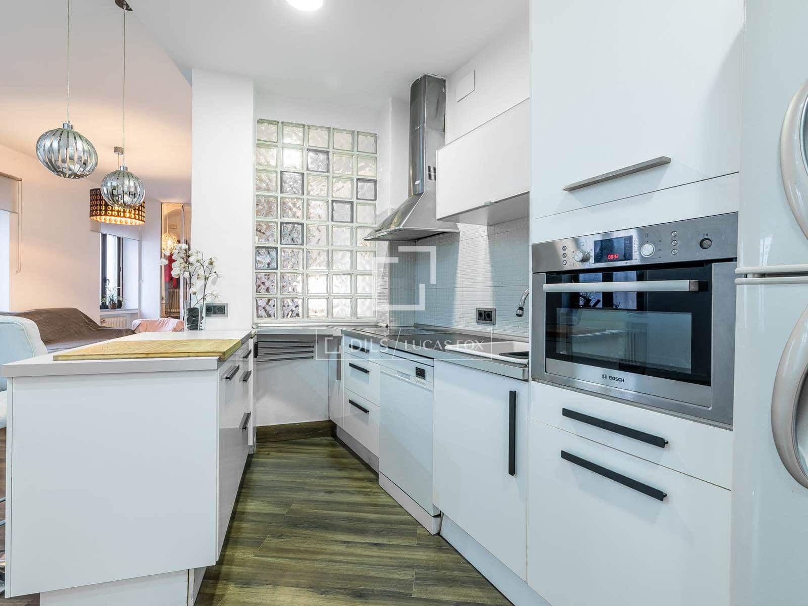 Appartement de 3 chambres à louer à Madrid ville - 2 950 € (Ref: 9996025)