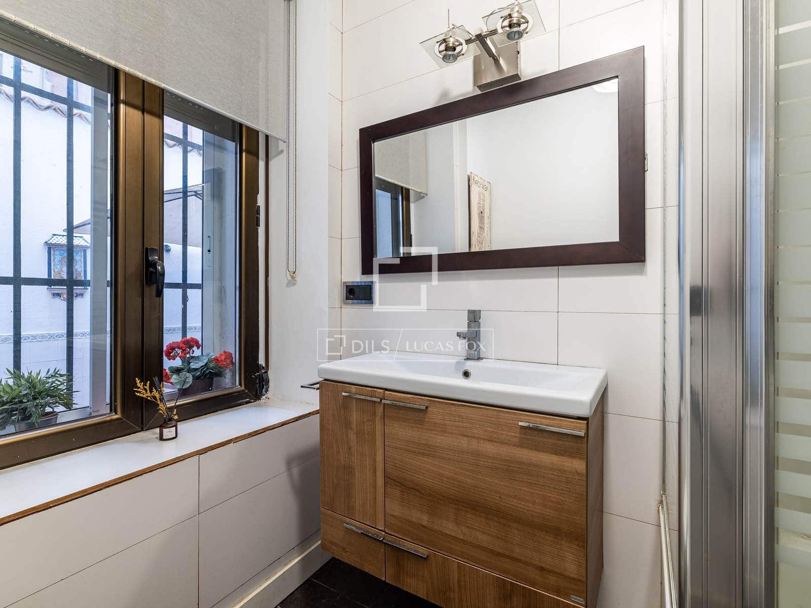 Appartement de 3 chambres à louer à Madrid ville - 2 950 € (Ref: 9996025)