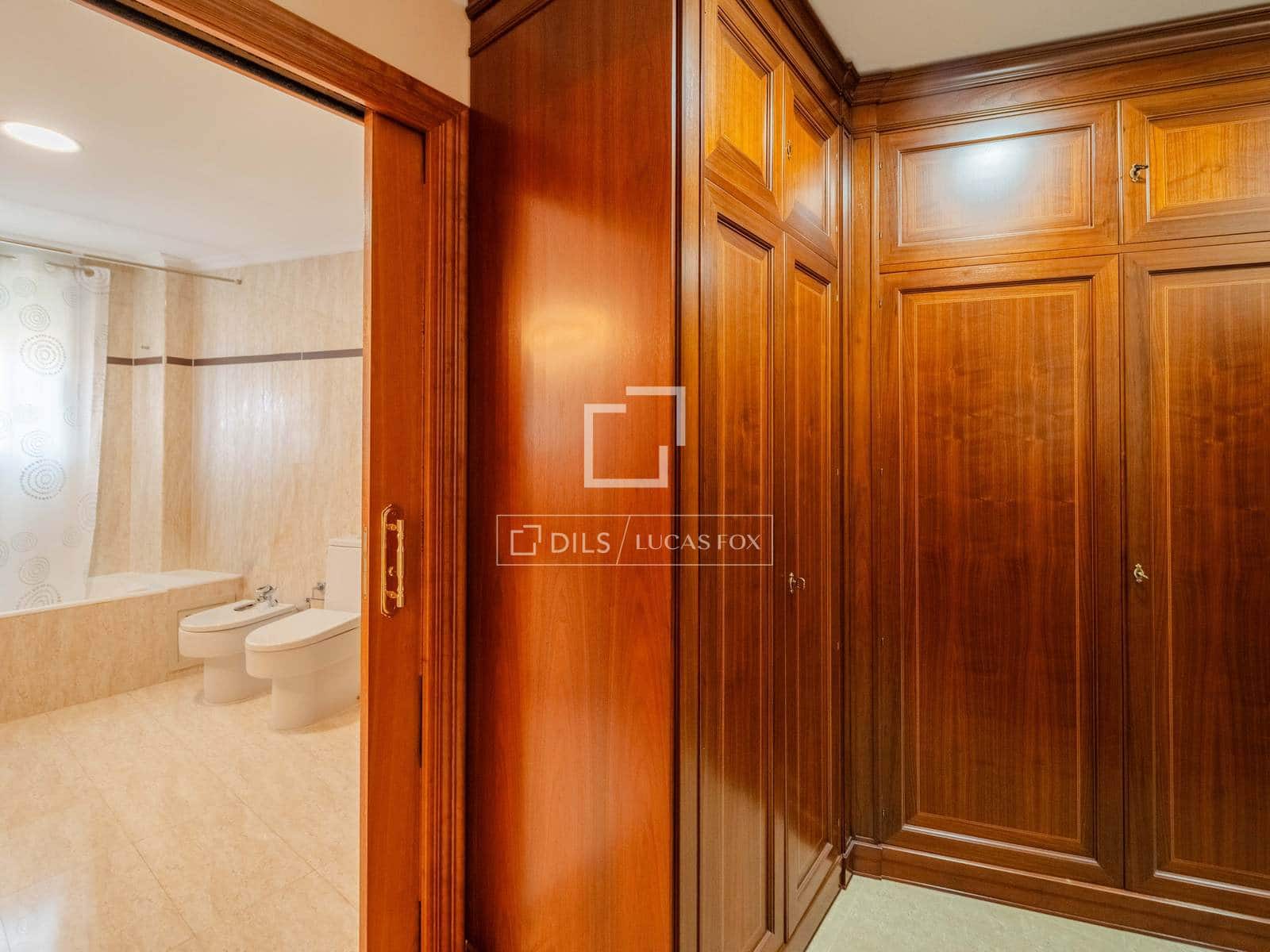 8 slaapkamer Commercieel te koop in Pucol met garage - € 1.075.000 (Ref: 9996026)