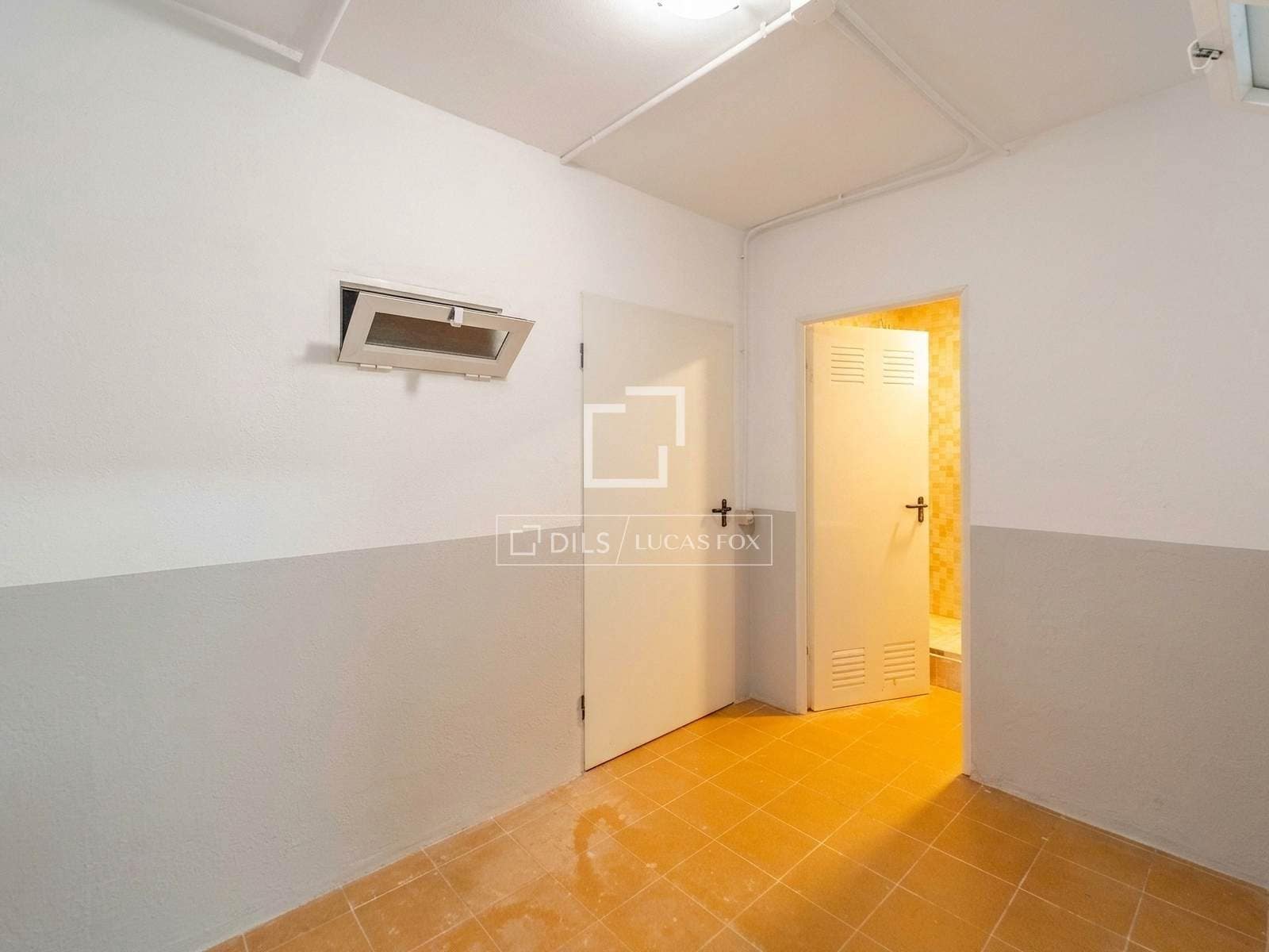 8 slaapkamer Commercieel te koop in Pucol met garage - € 1.075.000 (Ref: 9996026)