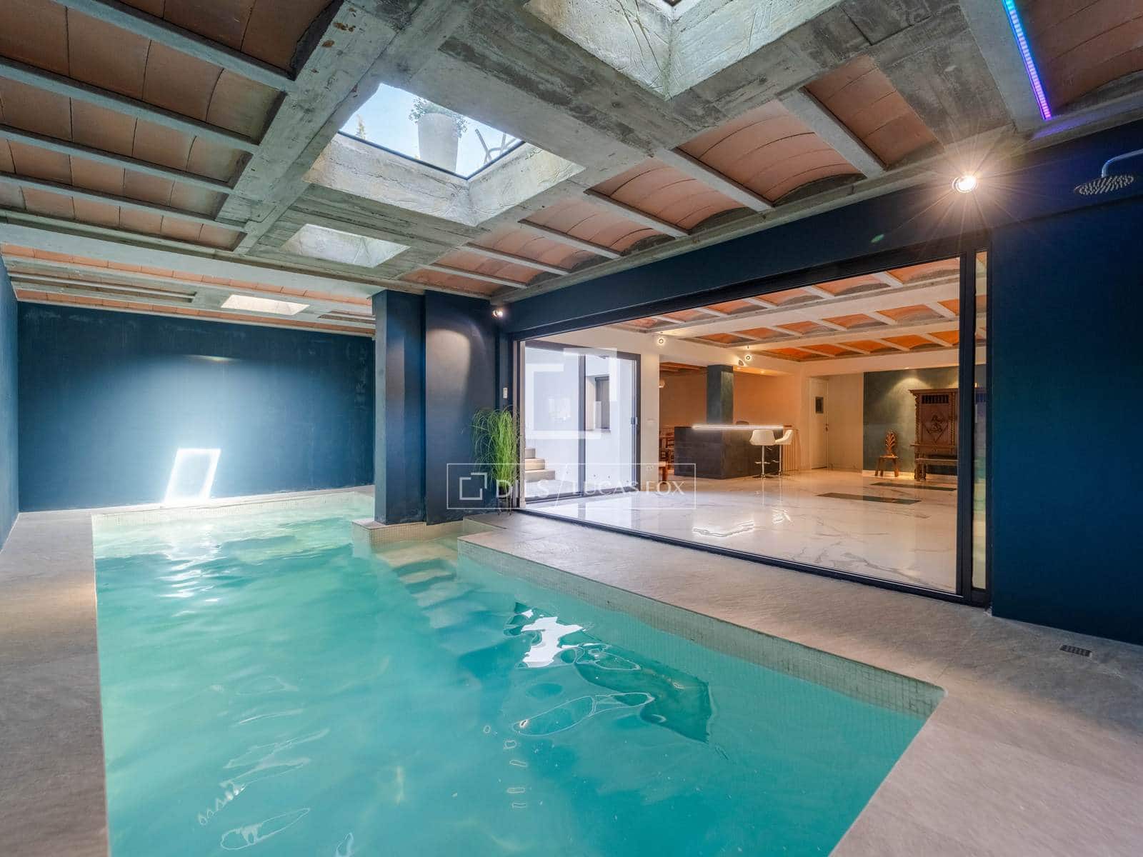 5 bedroom Villa for sale in La Pobla de Vallbona with pool garage - € 1,795,000 (Ref: 9996027)