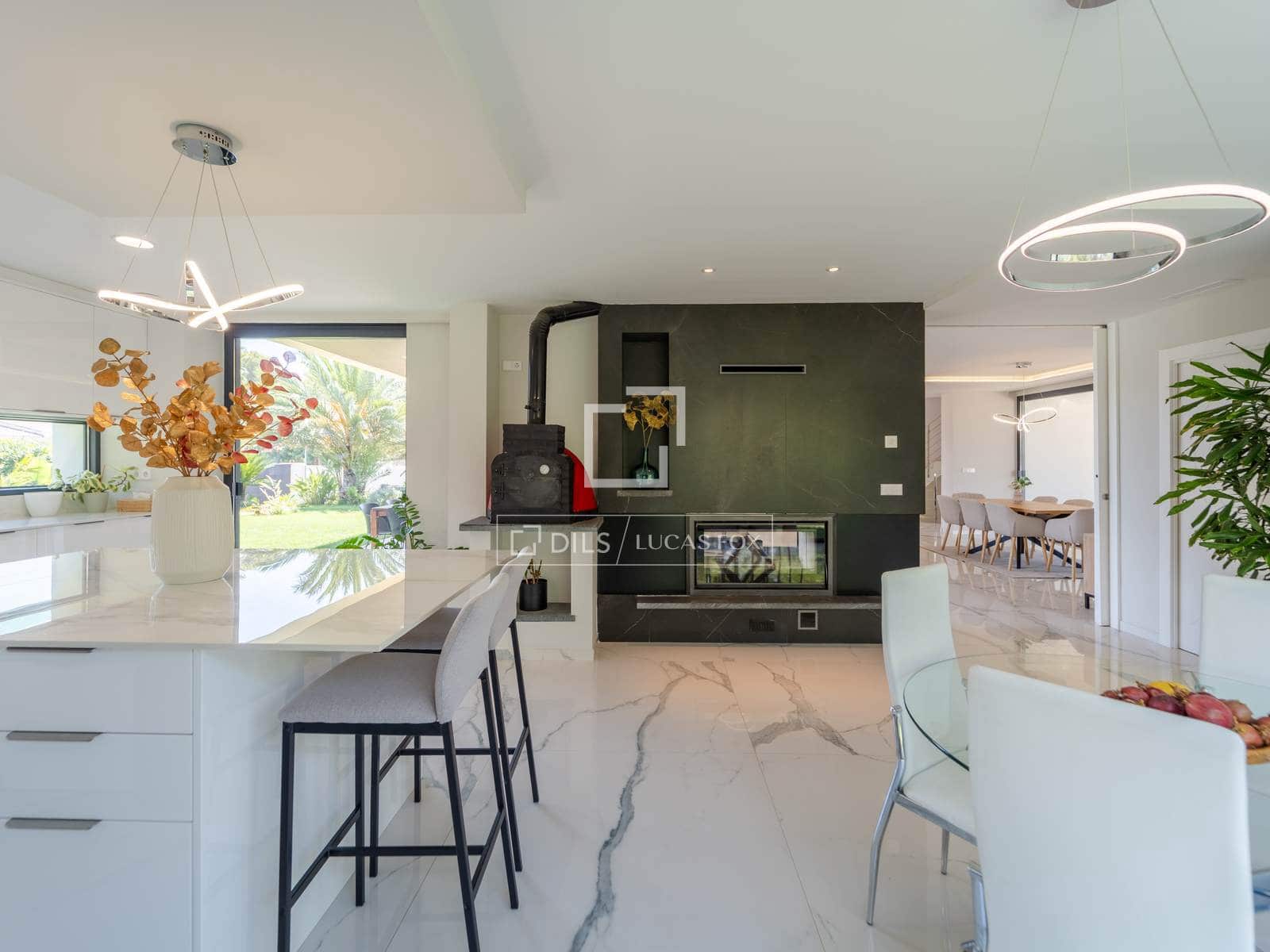 5 bedroom Villa for sale in La Pobla de Vallbona with pool garage - € 1,795,000 (Ref: 9996027)