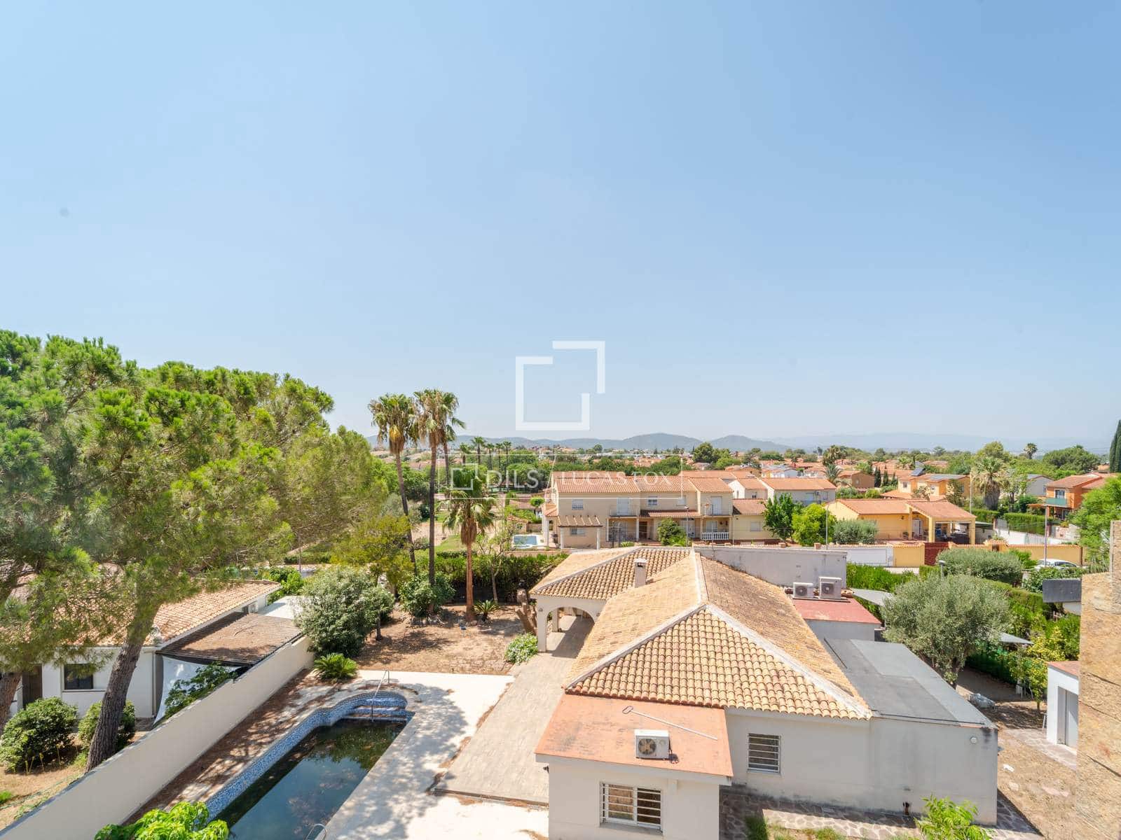5 bedroom Villa for sale in La Pobla de Vallbona with pool garage - € 1,795,000 (Ref: 9996027)