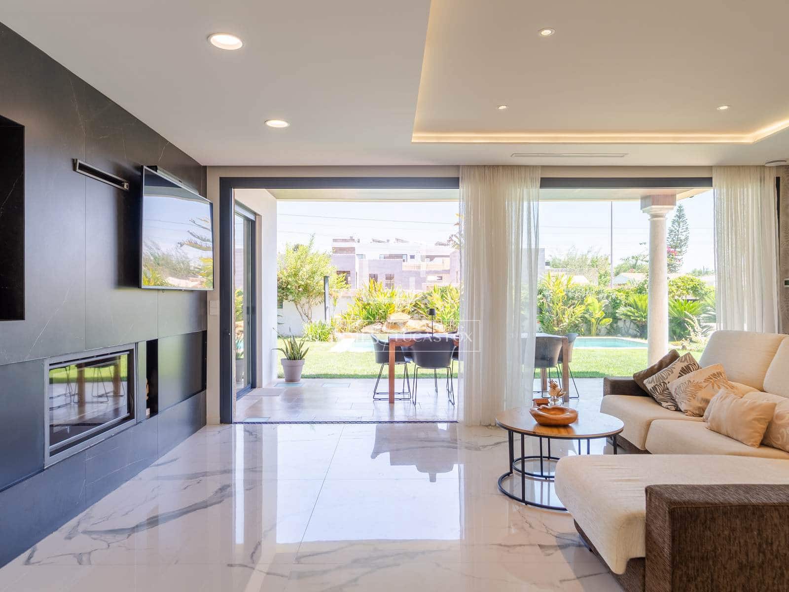 5 bedroom Villa for sale in La Pobla de Vallbona with pool garage - € 1,795,000 (Ref: 9996027)