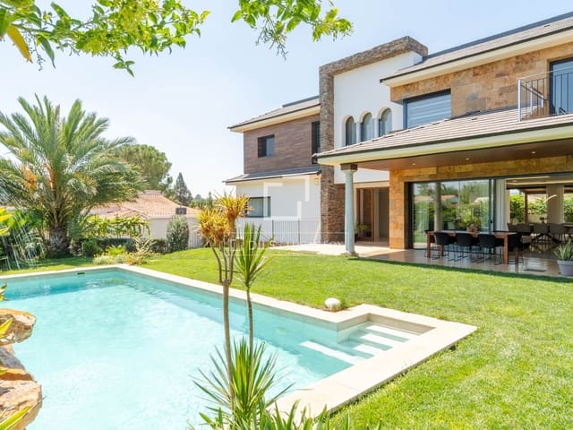 5 bedroom Villa for sale in La Pobla de Vallbona with pool garage - € 1,795,000 (Ref: 9996027)