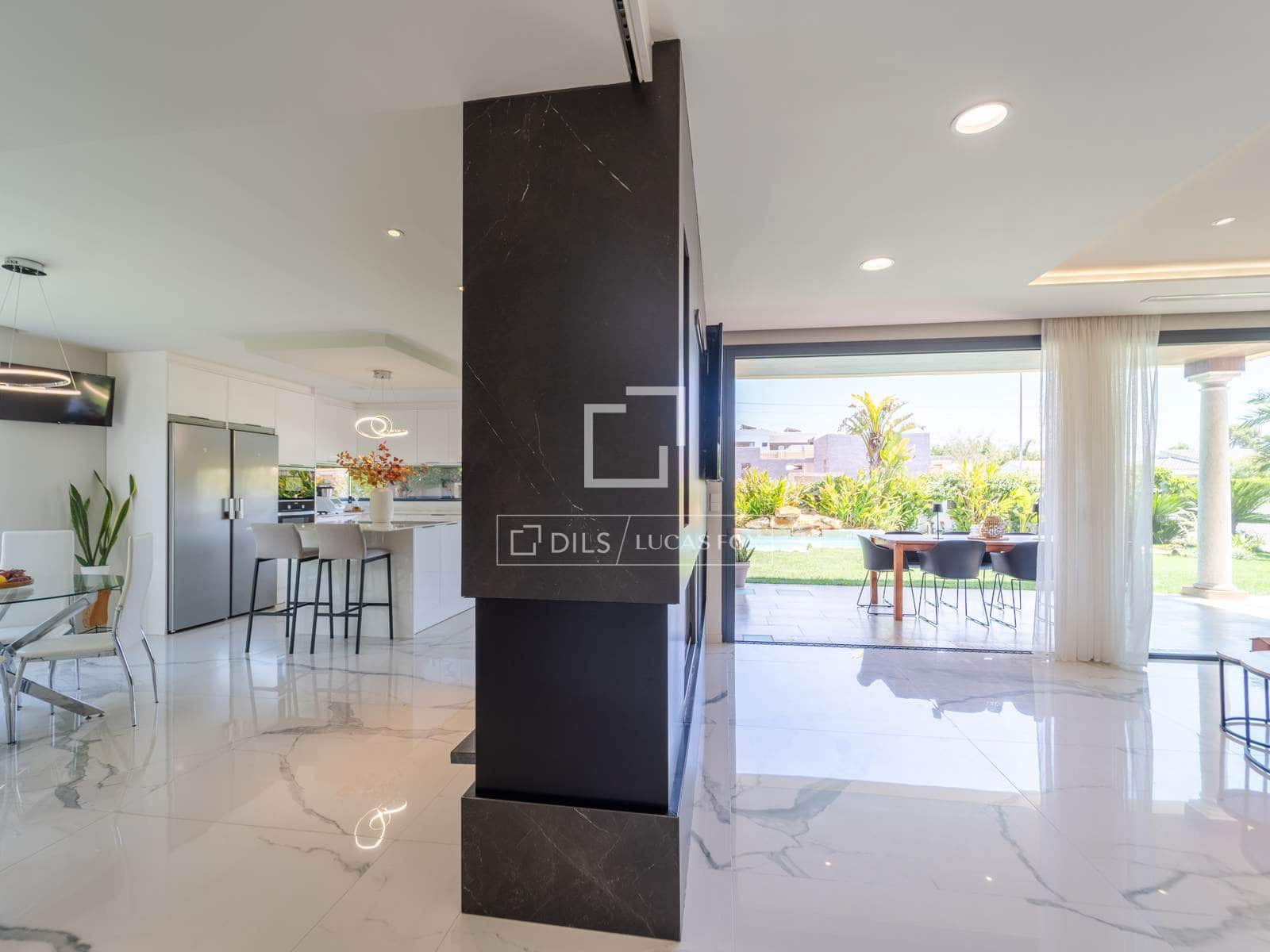 5 bedroom Villa for sale in La Pobla de Vallbona with pool garage - € 1,795,000 (Ref: 9996027)