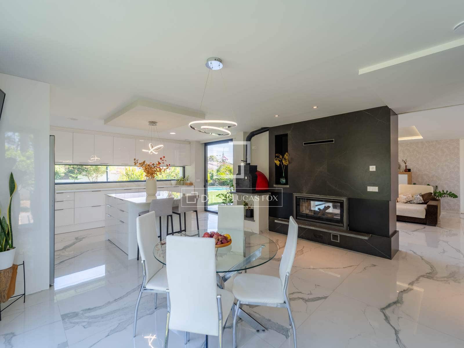 5 bedroom Villa for sale in La Pobla de Vallbona with pool garage - € 1,795,000 (Ref: 9996027)