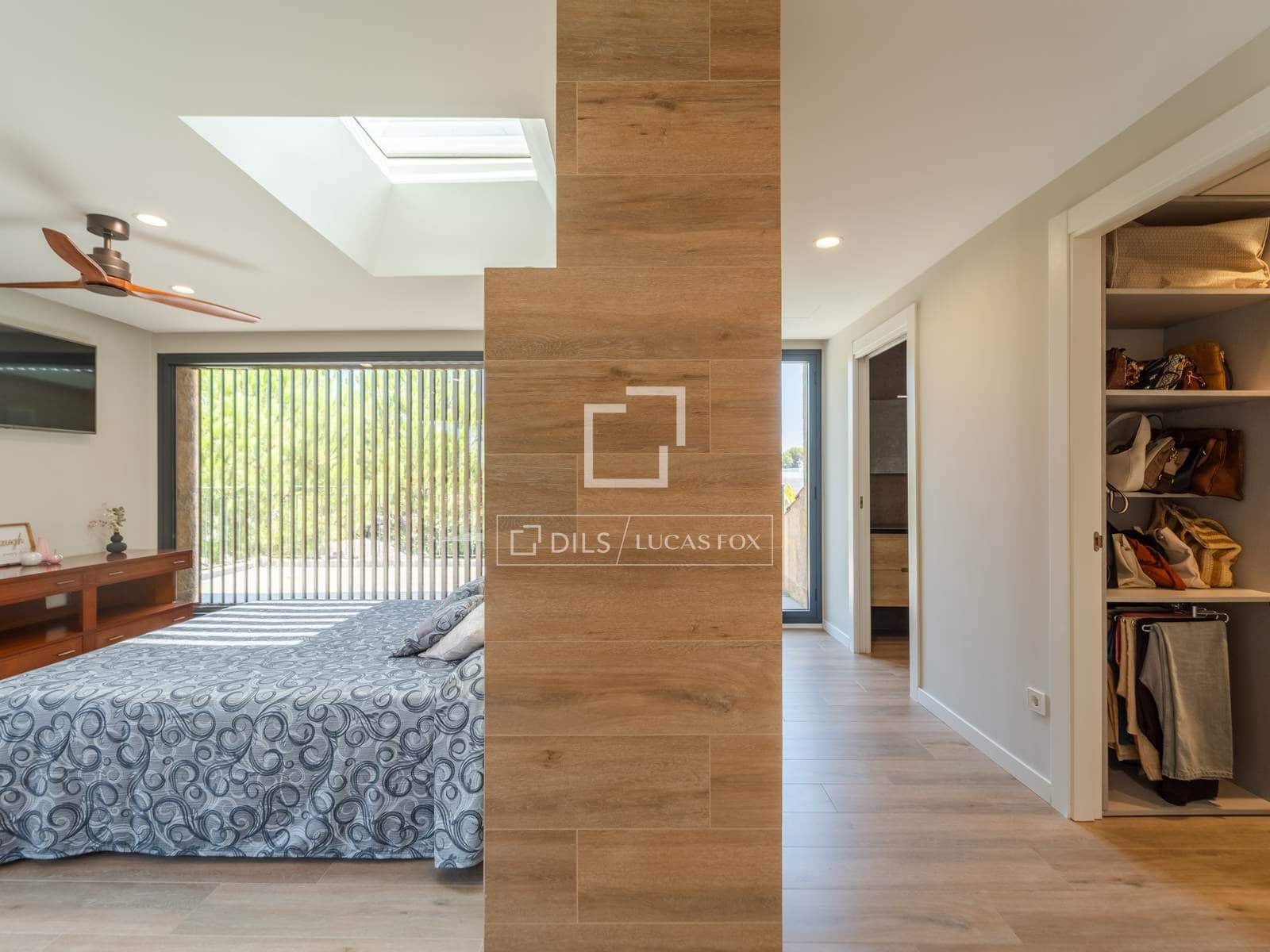 5 bedroom Villa for sale in La Pobla de Vallbona with pool garage - € 1,795,000 (Ref: 9996027)