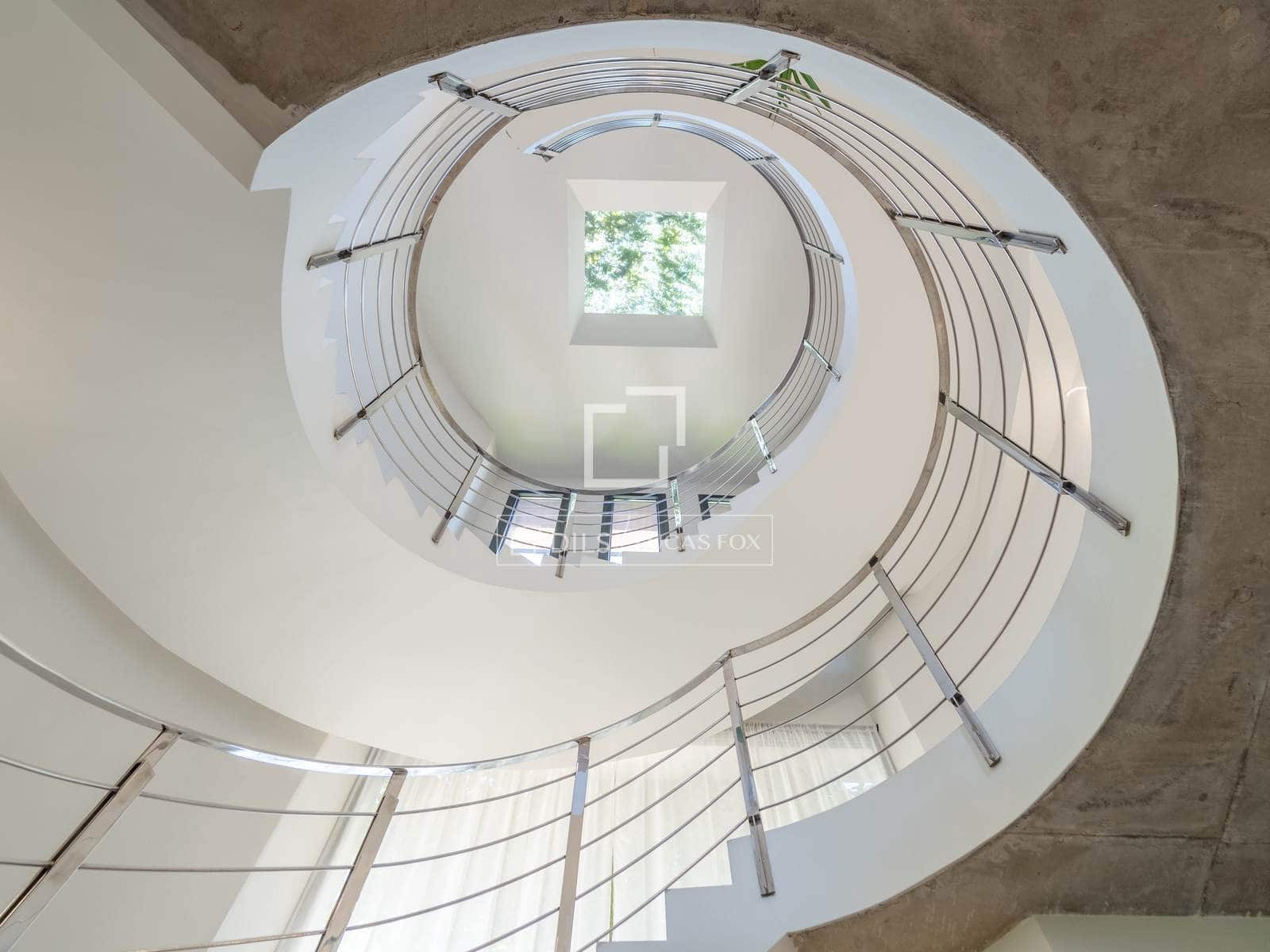 5 bedroom Villa for sale in La Pobla de Vallbona with pool garage - € 1,795,000 (Ref: 9996027)