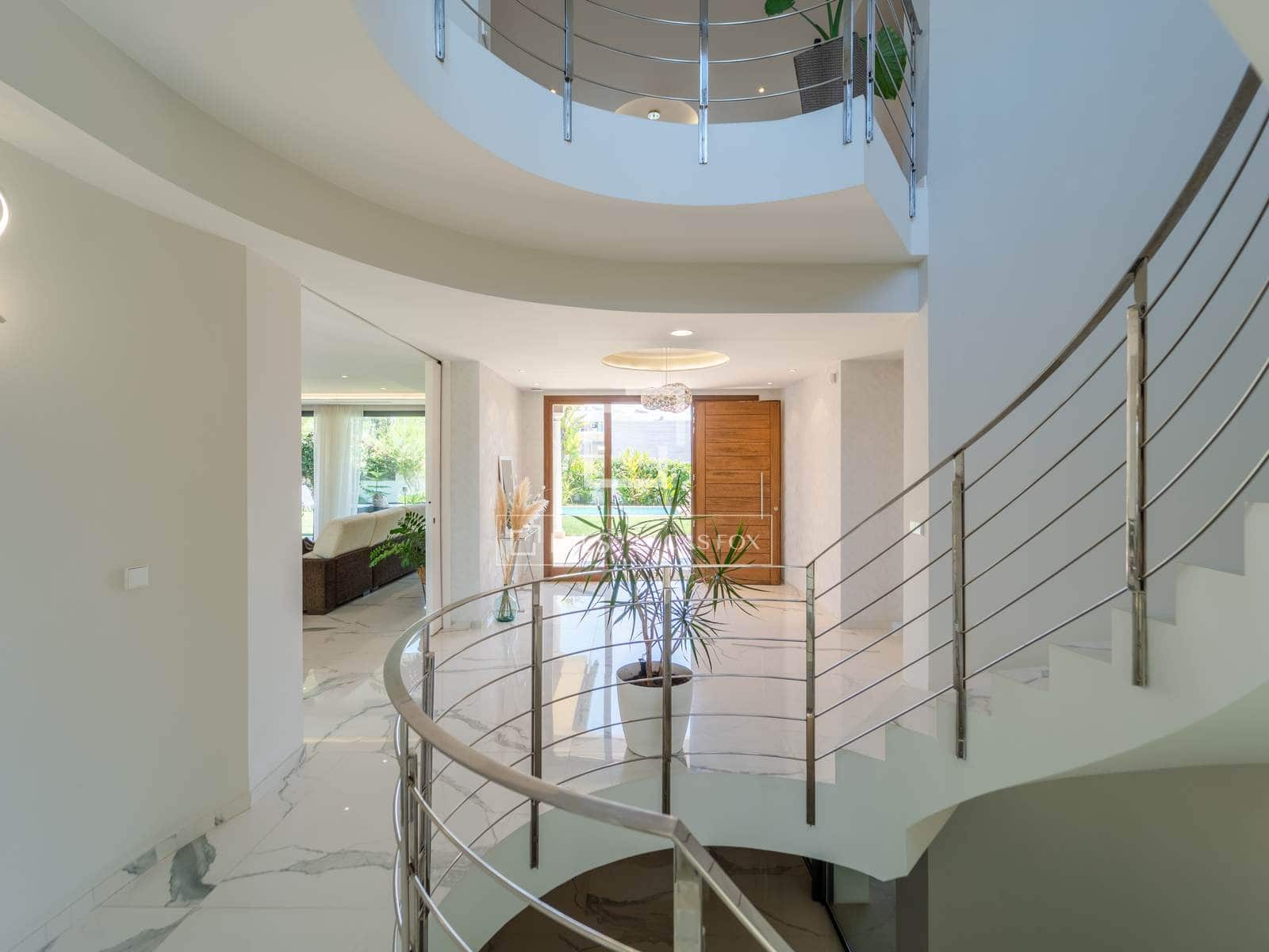 5 bedroom Villa for sale in La Pobla de Vallbona with pool garage - € 1,795,000 (Ref: 9996027)