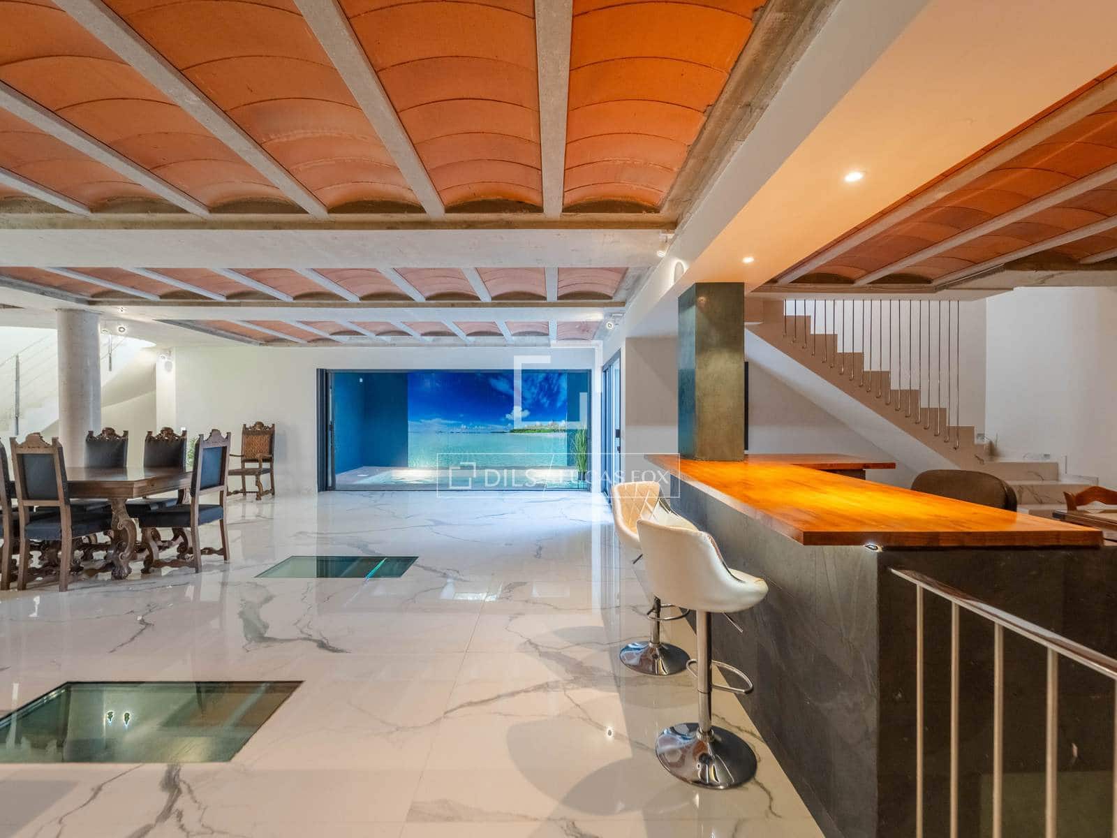 5 bedroom Villa for sale in La Pobla de Vallbona with pool garage - € 1,795,000 (Ref: 9996027)