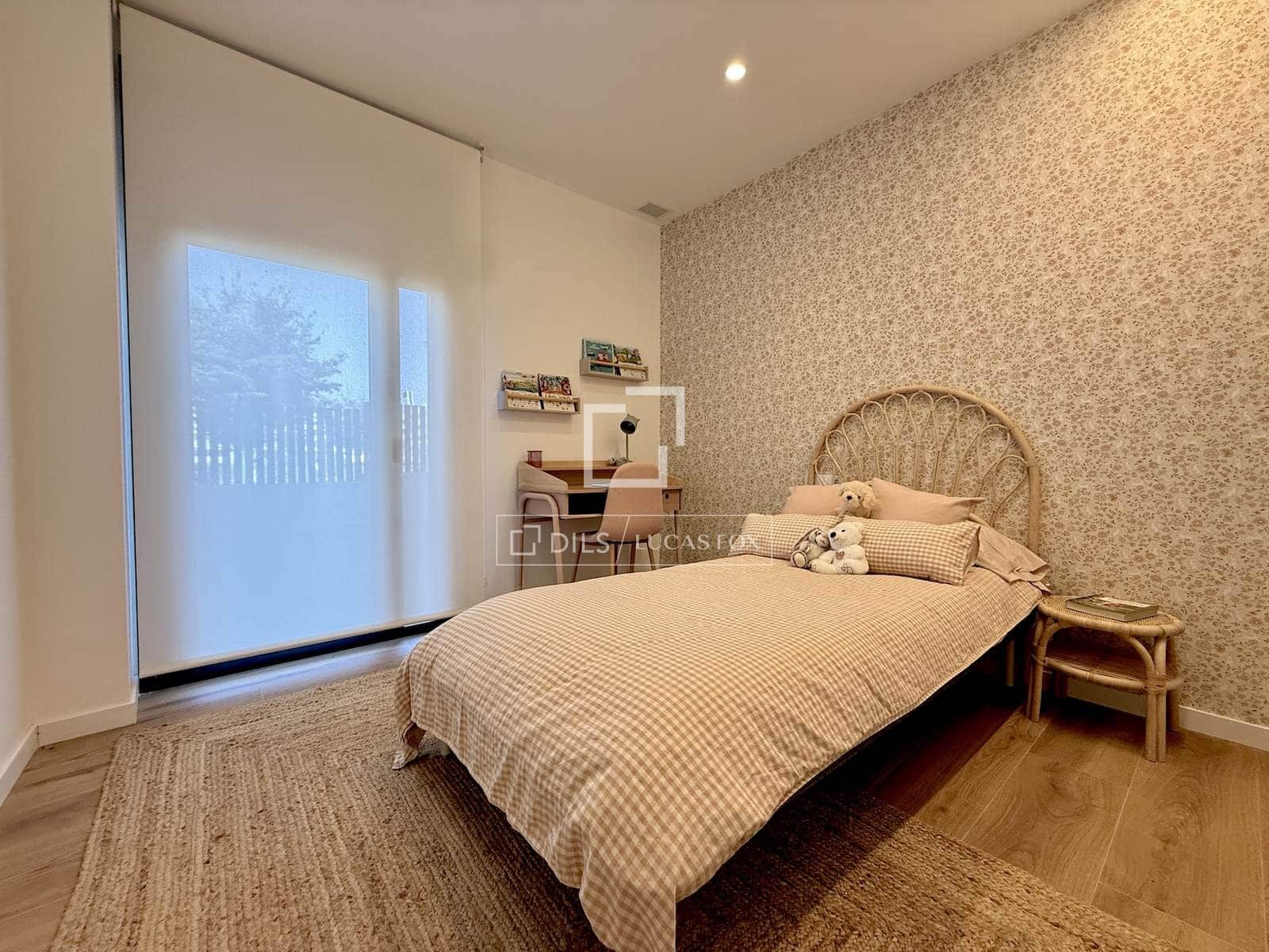 3 sypialnia Apartament na sprzedaż w Miasto Alicante / Alacant z basenem garażem - 489 000 € (Ref: 9996275)