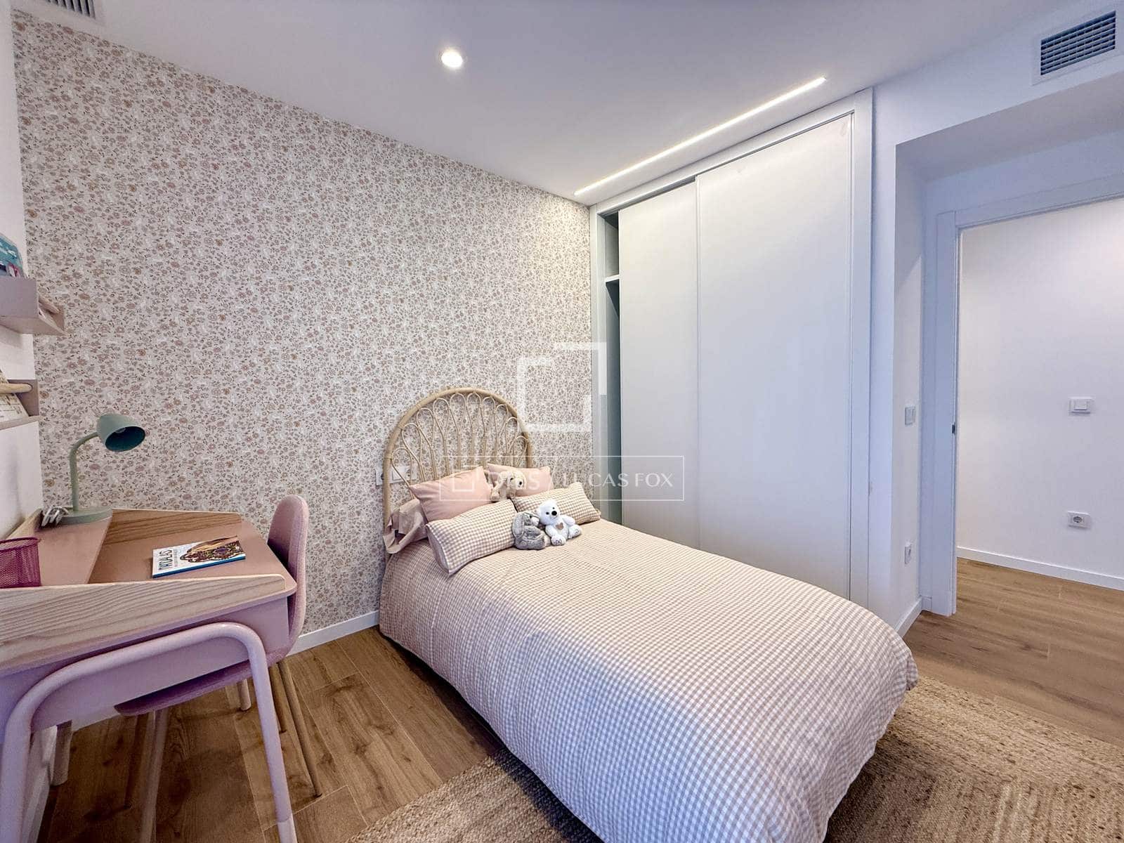3 sypialnia Apartament na sprzedaż w Miasto Alicante / Alacant z basenem garażem - 489 000 € (Ref: 9996275)