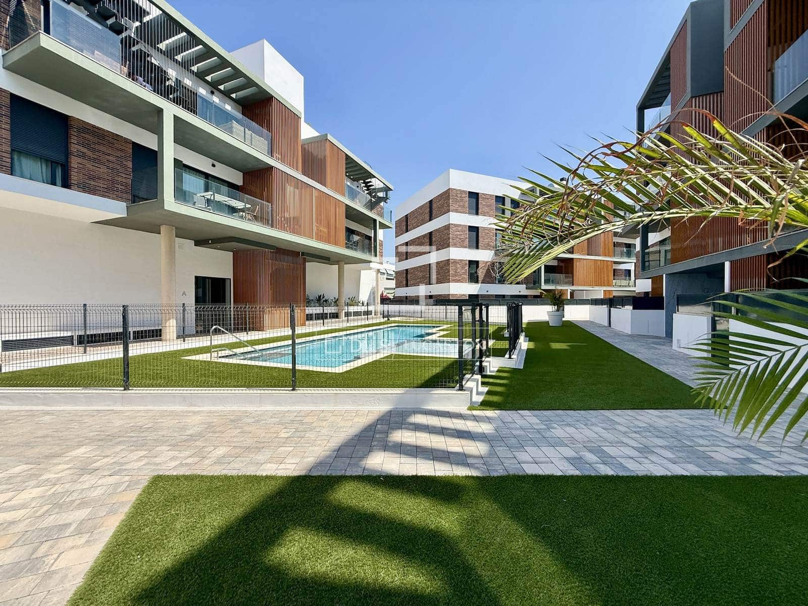 3 sypialnia Apartament na sprzedaż w Miasto Alicante / Alacant z basenem garażem - 489 000 € (Ref: 9996275)
