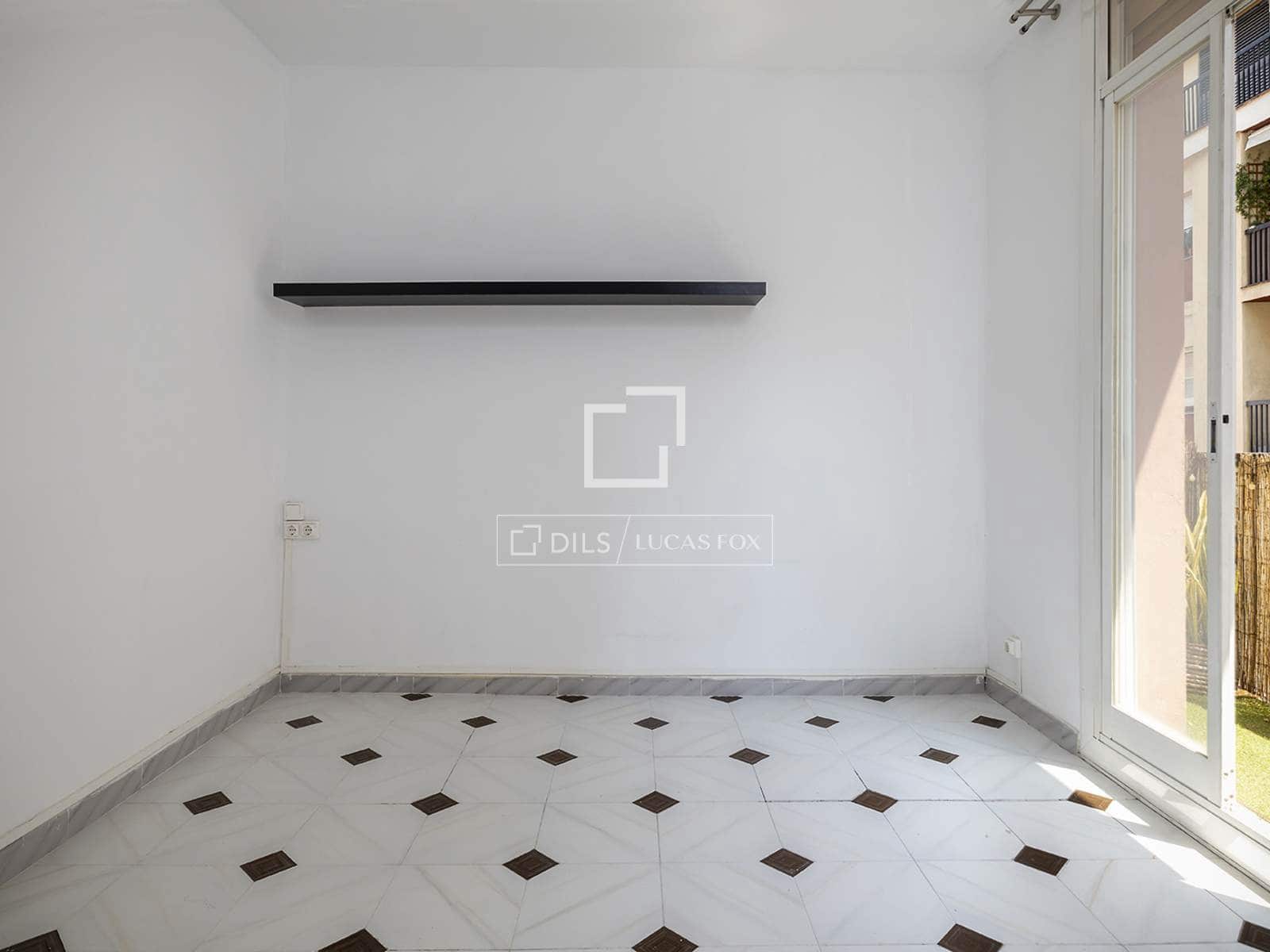 2 slaapkamer Appartement te koop in Barcelona stad - € 330.000 (Ref: 9996276)