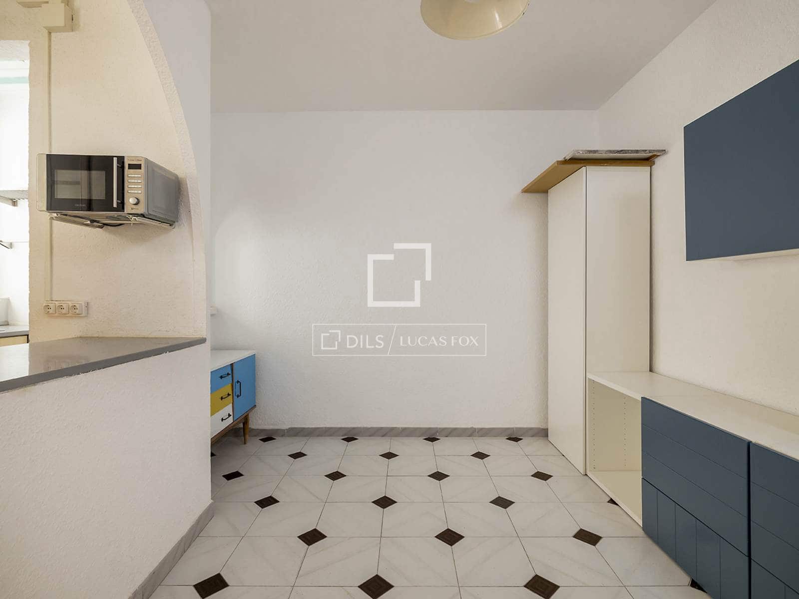 2 slaapkamer Appartement te koop in Barcelona stad - € 330.000 (Ref: 9996276)