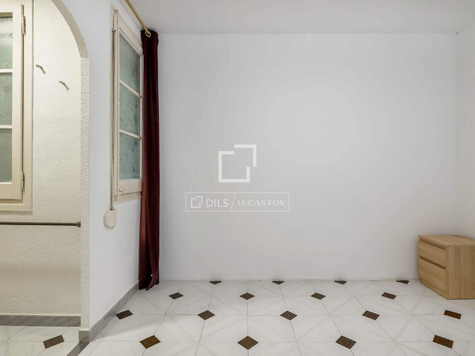 2 slaapkamer Appartement te koop in Barcelona stad - € 330.000 (Ref: 9996276)