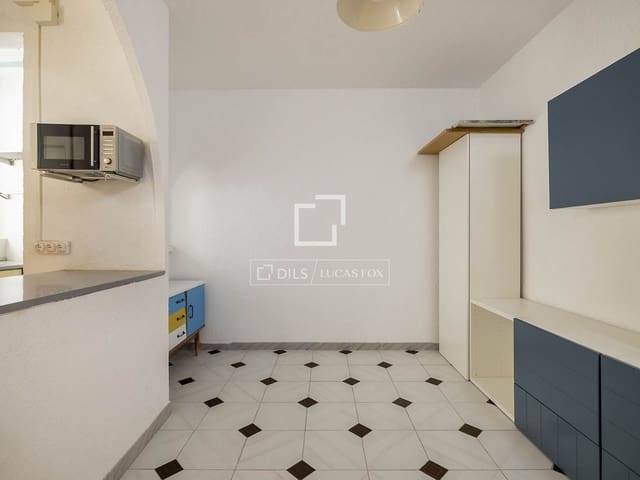2 slaapkamer Appartement te koop in Barcelona stad - € 330.000 (Ref: 9996276)
