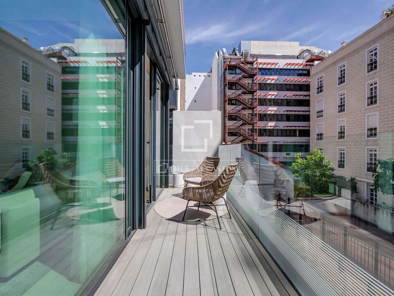 2 soveværelse Lejlighed til leje i Madrid by - € 6.200 (Ref: 9996277)